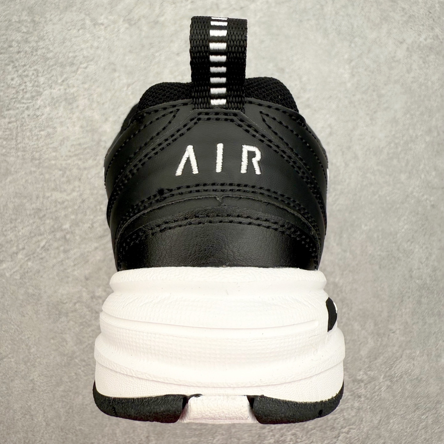 图片[8]-NK Air Monarch IV M2K Tekno 复古运动老爹鞋 正确原楦开发版型 内置Air气垫版本 细节完美还原 复古潮流优质皮革打造鞋面 夸张流线极符 风靡老爹元素 外形延续当下潮流得未来感老爹鞋 设计干净配色风格也带有浓郁的复古感受 极为独特 尺码：36 36.5 37.5 38 38.5 39 40 40.5 41 42 42.5 43 44 44.5 45-选品中心