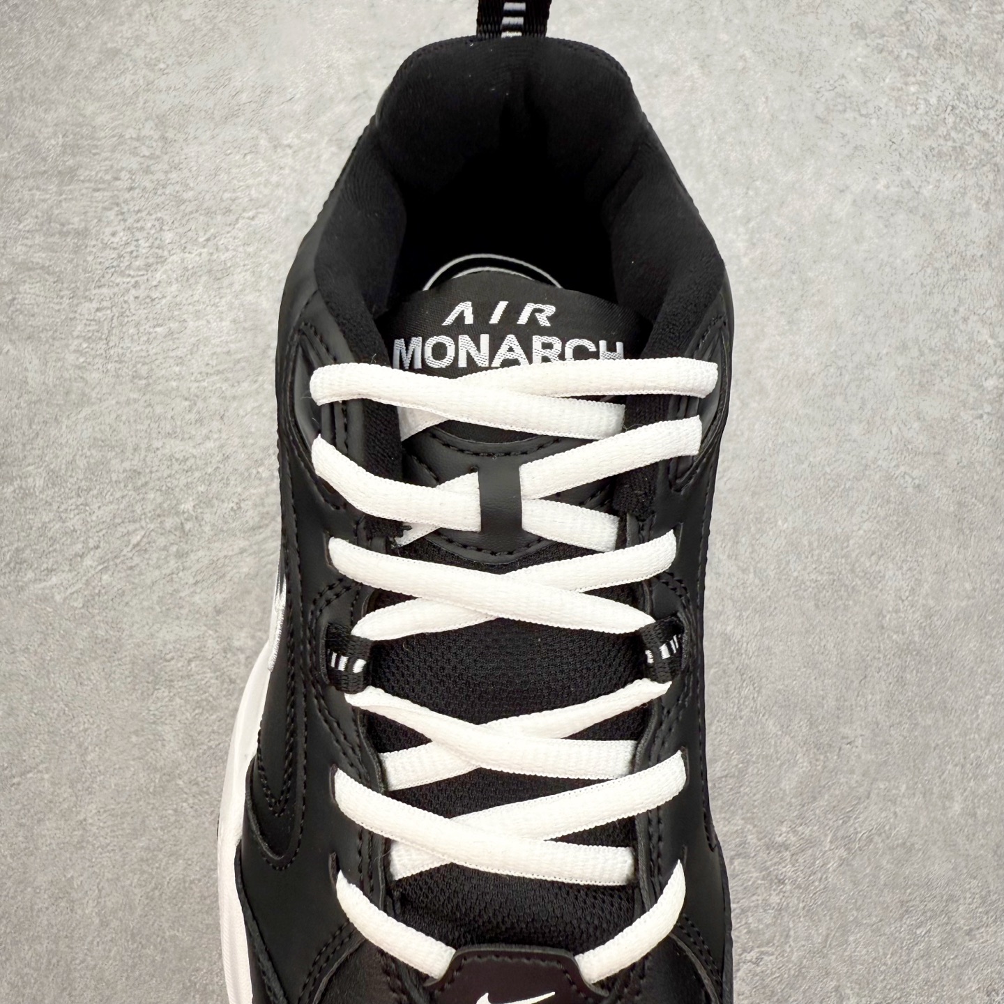 图片[5]-NK Air Monarch IV M2K Tekno 复古运动老爹鞋 正确原楦开发版型 内置Air气垫版本 细节完美还原 复古潮流优质皮革打造鞋面 夸张流线极符 风靡老爹元素 外形延续当下潮流得未来感老爹鞋 设计干净配色风格也带有浓郁的复古感受 极为独特 尺码：36 36.5 37.5 38 38.5 39 40 40.5 41 42 42.5 43 44 44.5 45-选品中心