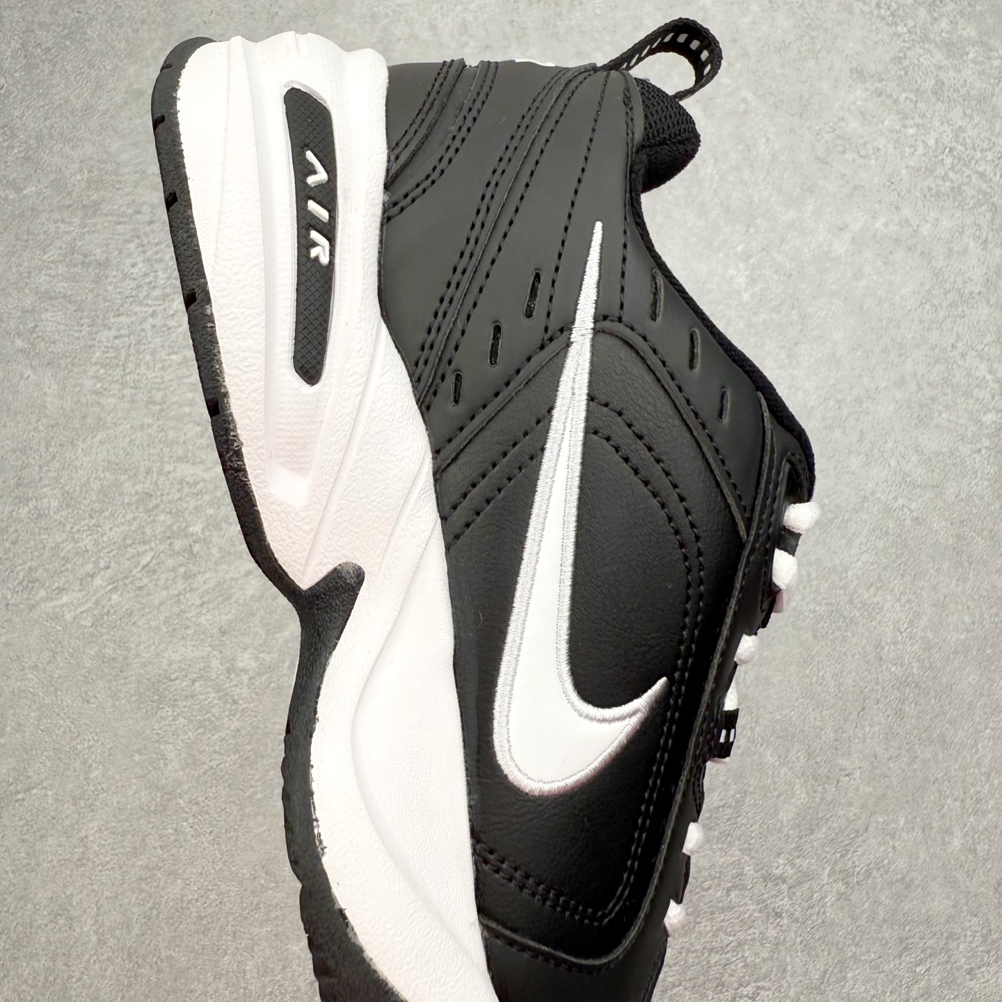 图片[6]-NK Air Monarch IV M2K Tekno 复古运动老爹鞋 正确原楦开发版型 内置Air气垫版本 细节完美还原 复古潮流优质皮革打造鞋面 夸张流线极符 风靡老爹元素 外形延续当下潮流得未来感老爹鞋 设计干净配色风格也带有浓郁的复古感受 极为独特 尺码：36 36.5 37.5 38 38.5 39 40 40.5 41 42 42.5 43 44 44.5 45-选品中心