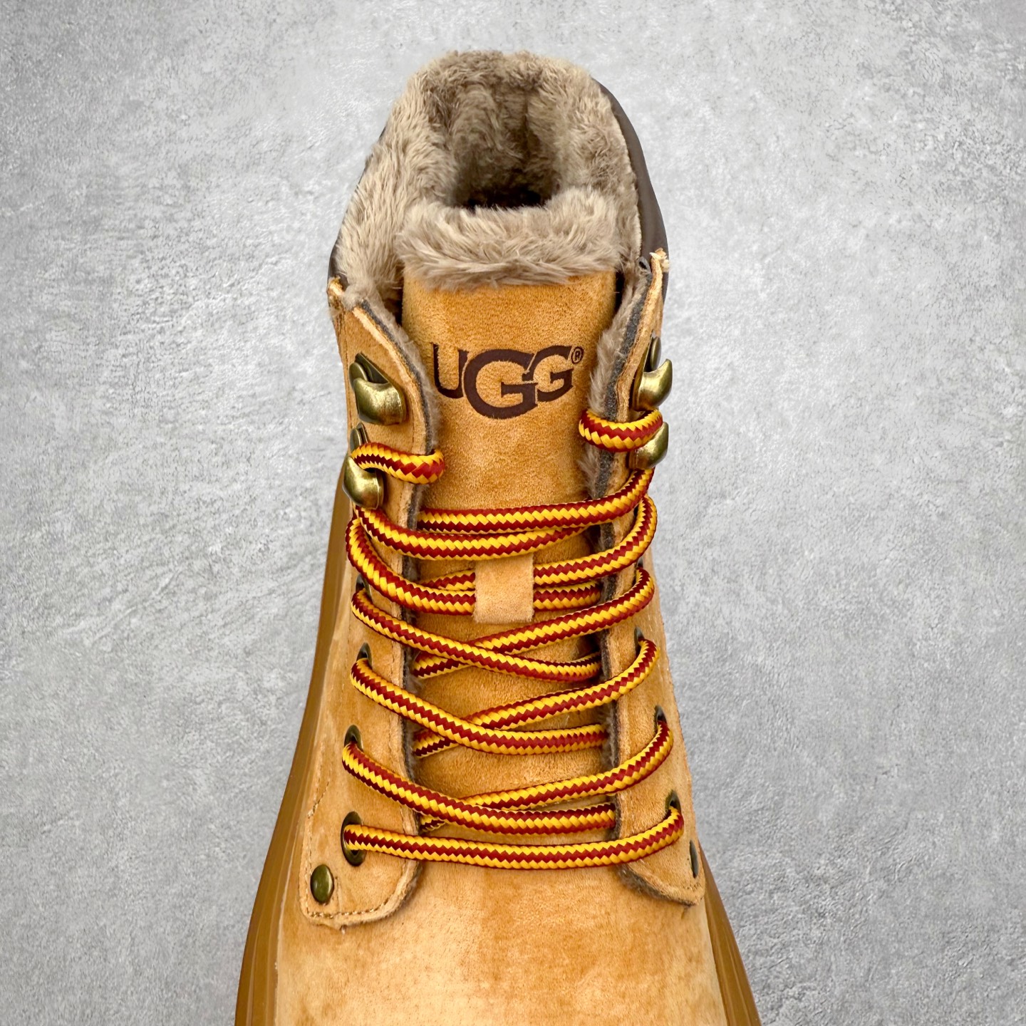 图片[5]-UGG Tasman Weather Hybrid 塔斯曼混合系列轻量休闲鞋 美国UGG秋冬新品（毛绒一体内里🔥保暖锁热）秋冬必备 户外男士高帮休闲马丁靴雪地靴系列 广东大厂品质 秋冬新款 时尚潮流搭配 面料釆用意大利进口磨砂牛皮 全鞋真牛皮材料 大底到五金都是代工厂原材料制作 好货不杀猪 首单质量严格把控 全套官网统一包装 今年冬季防寒户外专用产品 日常随意搭配 型男必备‼尺码：38-44-选品中心