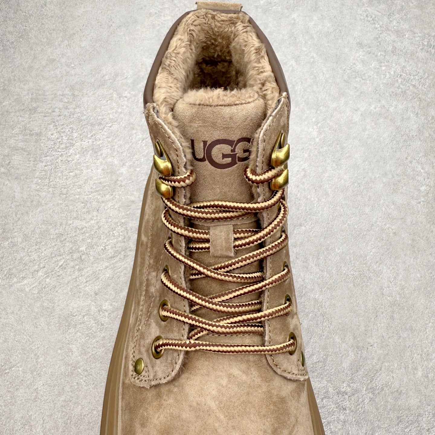 图片[5]-UGG Tasman Weather Hybrid 塔斯曼混合系列轻量休闲鞋 美国UGG秋冬新品（毛绒一体内里🔥保暖锁热）秋冬必备 户外男士高帮休闲马丁靴雪地靴系列 广东大厂品质 秋冬新款 时尚潮流搭配 面料釆用意大利进口磨砂牛皮 全鞋真牛皮材料 大底到五金都是代工厂原材料制作 好货不杀猪 首单质量严格把控 全套官网统一包装 今年冬季防寒户外专用产品 日常随意搭配 型男必备‼尺码：38-44-选品中心