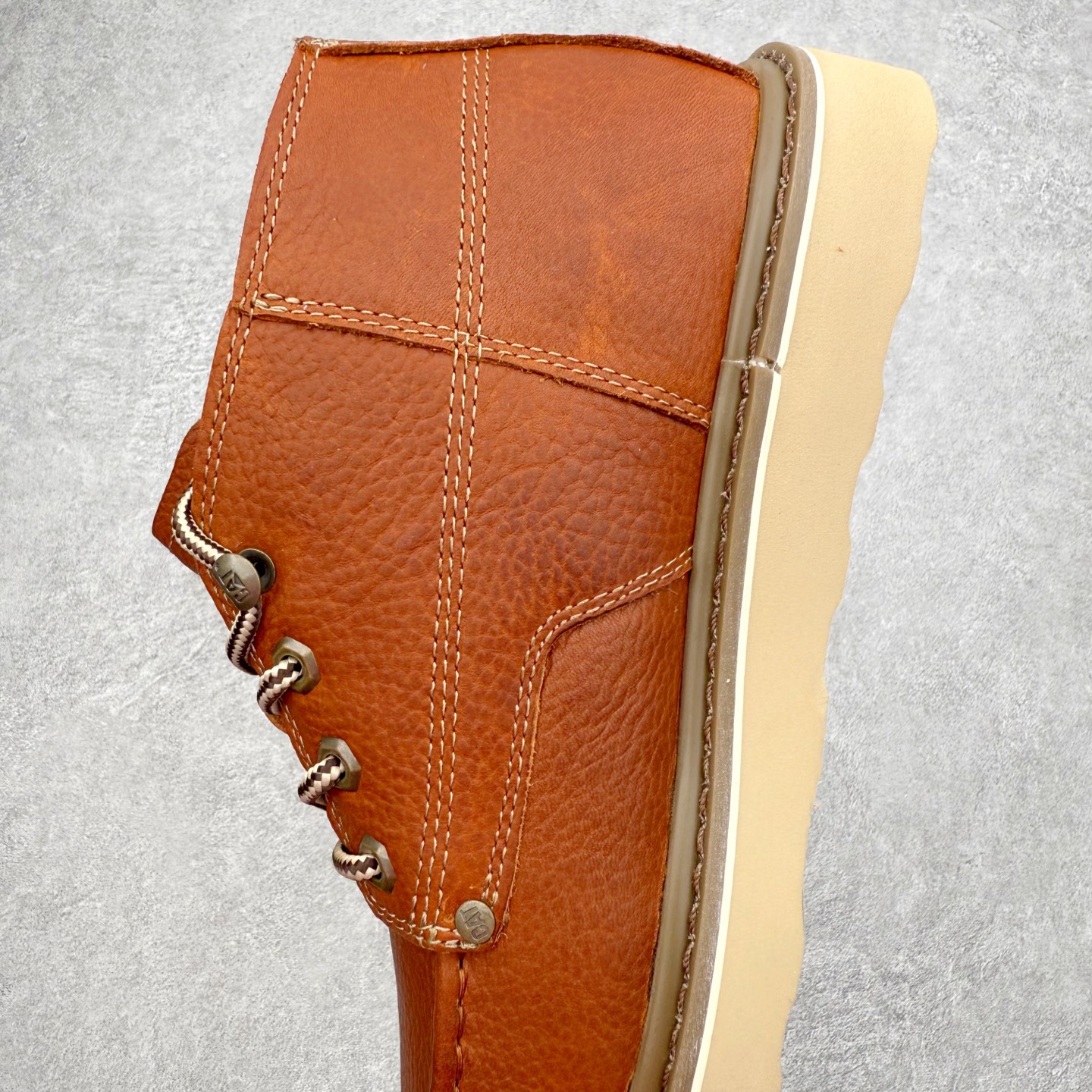 图片[7]-CAT卡特 户外工装轻底休闲马丁靴大黄靴系列 广东大厂品质 全新工艺升级 全鞋真牛皮材料 大底到五金都是代工厂原材料制作 同原版固特异永不开胶工艺 好货不杀猪 首单质量严格把控 全网独家首发 品质毋庸置疑 全套官网统一包装 今年冬季防寒户外专用 日常随意搭配 尺码：39 40 41 42 43 44（皮鞋码）-选品中心