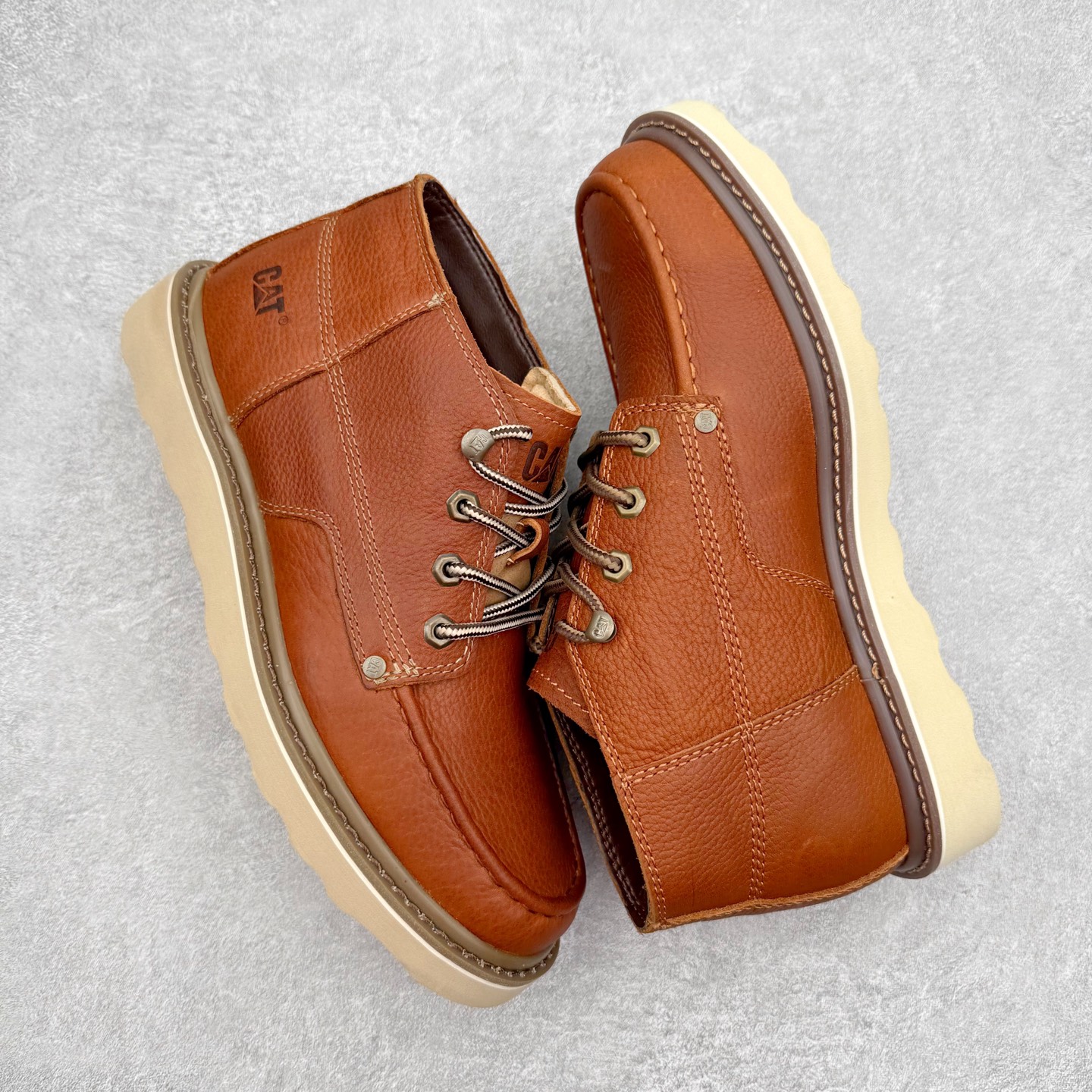 图片[3]-CAT卡特 户外工装轻底休闲马丁靴大黄靴系列 广东大厂品质 全新工艺升级 全鞋真牛皮材料 大底到五金都是代工厂原材料制作 同原版固特异永不开胶工艺 好货不杀猪 首单质量严格把控 全网独家首发 品质毋庸置疑 全套官网统一包装 今年冬季防寒户外专用 日常随意搭配 尺码：39 40 41 42 43 44（皮鞋码）-选品中心