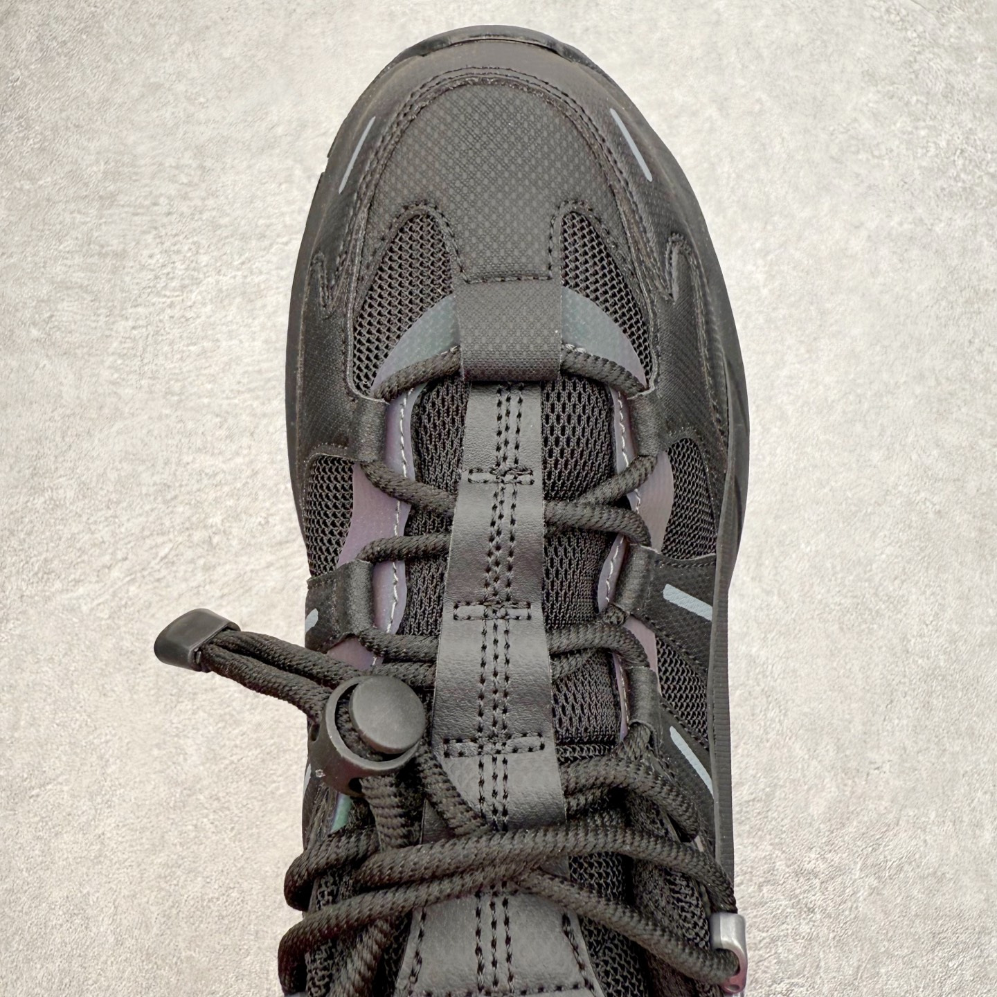 图片[4]-＃纯原福利 FILA 斐乐经典百搭休闲防滑减震耐磨低帮运动鞋 传承了 FILA 的百年基因，融入年轻运动及潮流文化，成为引领变革、创新突破的一代。以“1+N” 的跨界合作模式重现经典的同时创造经典。带来最出其不意的跨界合作惊喜。同时，FILAFUSION把FILA 的 DNA 融入到定制体验里，你可以随心制造厲于你的产品。FILA FUSION 的鞋家族涵盖了老爹鞋、跑步鞋、网球鞋、季节款。风格复古新潮，满足了时尚人士出行及各类运动的搭配需求，成为当下年轻人筷拥的鞋类品牌之一。FILA FUSION 走进年轻人的世界，通过年轻人运动，街舞，滑板，篮球，展现 FILA FUSION 的潮流态度和年轻文化。FILA FUSION 认为末来属于引领变革、创新突破的年轻一代，让我们一起构成 FILA 未来的蓝图吧！尺码：35.5 36 36.5 37.5 38 38.5 39 40-选品中心