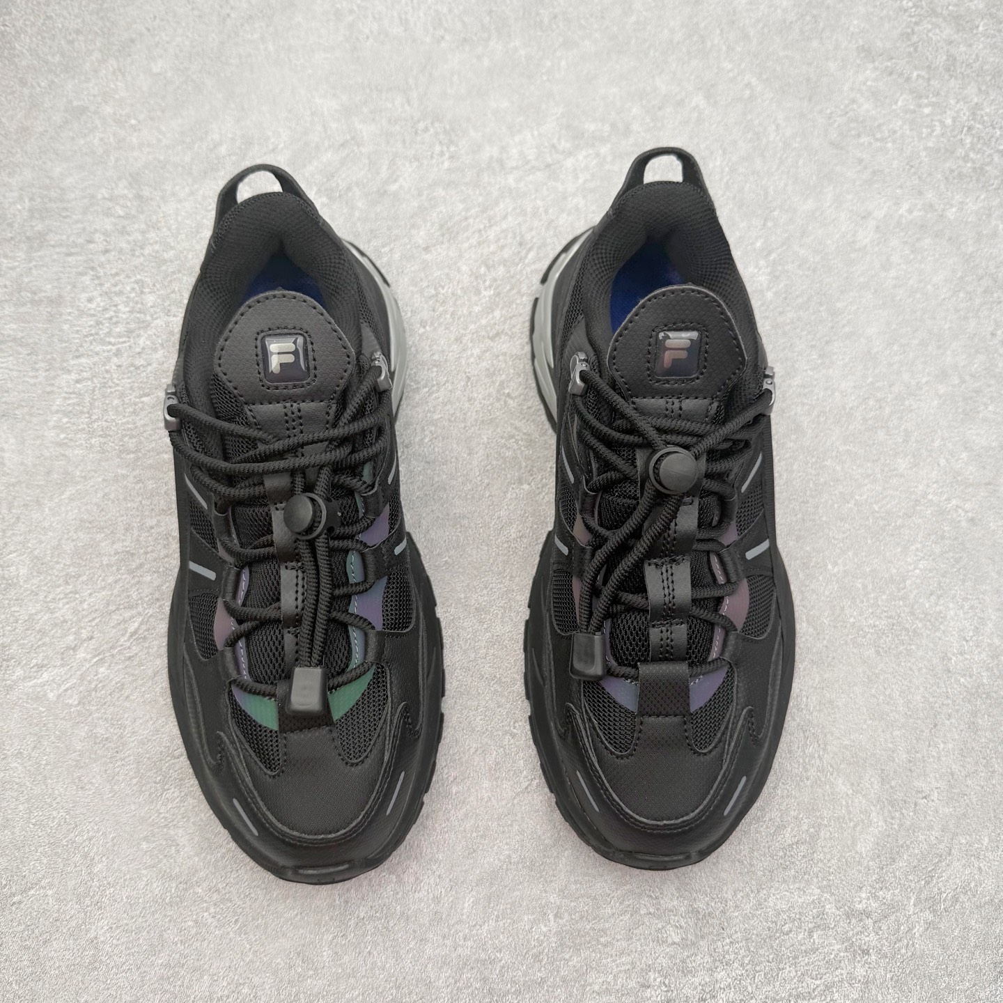 图片[2]-＃纯原福利 FILA 斐乐经典百搭休闲防滑减震耐磨低帮运动鞋 传承了 FILA 的百年基因，融入年轻运动及潮流文化，成为引领变革、创新突破的一代。以“1+N” 的跨界合作模式重现经典的同时创造经典。带来最出其不意的跨界合作惊喜。同时，FILAFUSION把FILA 的 DNA 融入到定制体验里，你可以随心制造厲于你的产品。FILA FUSION 的鞋家族涵盖了老爹鞋、跑步鞋、网球鞋、季节款。风格复古新潮，满足了时尚人士出行及各类运动的搭配需求，成为当下年轻人筷拥的鞋类品牌之一。FILA FUSION 走进年轻人的世界，通过年轻人运动，街舞，滑板，篮球，展现 FILA FUSION 的潮流态度和年轻文化。FILA FUSION 认为末来属于引领变革、创新突破的年轻一代，让我们一起构成 FILA 未来的蓝图吧！尺码：35.5 36 36.5 37.5 38 38.5 39 40-选品中心