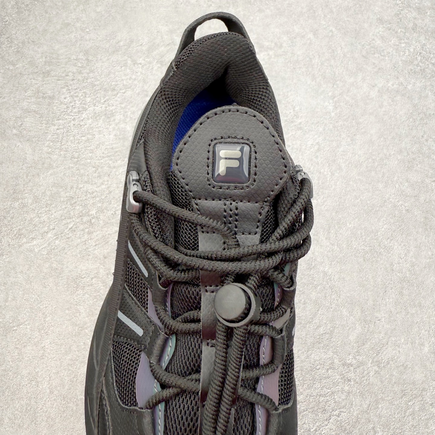 图片[5]-＃纯原福利 FILA 斐乐经典百搭休闲防滑减震耐磨低帮运动鞋 传承了 FILA 的百年基因，融入年轻运动及潮流文化，成为引领变革、创新突破的一代。以“1+N” 的跨界合作模式重现经典的同时创造经典。带来最出其不意的跨界合作惊喜。同时，FILAFUSION把FILA 的 DNA 融入到定制体验里，你可以随心制造厲于你的产品。FILA FUSION 的鞋家族涵盖了老爹鞋、跑步鞋、网球鞋、季节款。风格复古新潮，满足了时尚人士出行及各类运动的搭配需求，成为当下年轻人筷拥的鞋类品牌之一。FILA FUSION 走进年轻人的世界，通过年轻人运动，街舞，滑板，篮球，展现 FILA FUSION 的潮流态度和年轻文化。FILA FUSION 认为末来属于引领变革、创新突破的年轻一代，让我们一起构成 FILA 未来的蓝图吧！尺码：35.5 36 36.5 37.5 38 38.5 39 40-选品中心