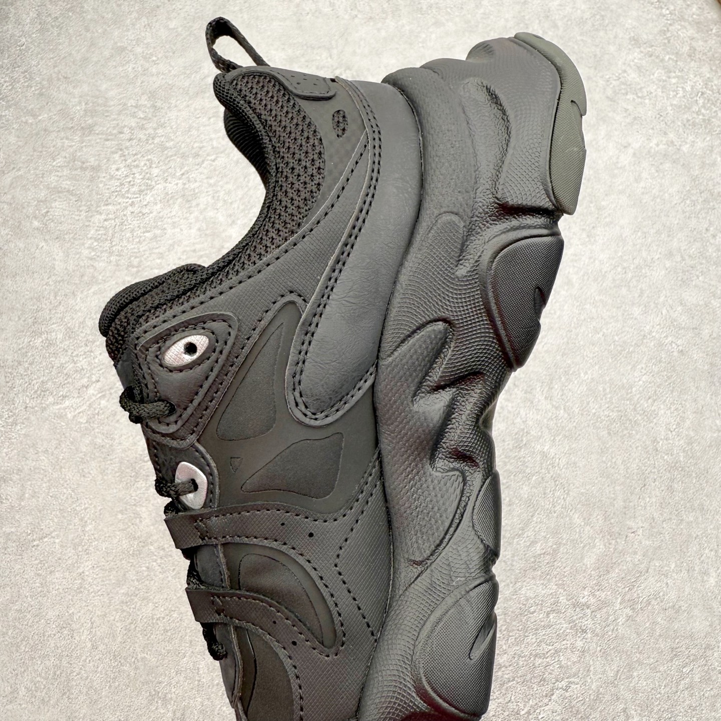 图片[7]-＃纯原福利 FILA 斐乐经典百搭休闲防滑减震耐磨低帮运动鞋 传承了 FILA 的百年基因，融入年轻运动及潮流文化，成为引领变革、创新突破的一代。以“1+N” 的跨界合作模式重现经典的同时创造经典。带来最出其不意的跨界合作惊喜。同时，FILAFUSION把FILA 的 DNA 融入到定制体验里，你可以随心制造厲于你的产品。FILA FUSION 的鞋家族涵盖了老爹鞋、跑步鞋、网球鞋、季节款。风格复古新潮，满足了时尚人士出行及各类运动的搭配需求，成为当下年轻人筷拥的鞋类品牌之一。FILA FUSION 走进年轻人的世界，通过年轻人运动，街舞，滑板，篮球，展现 FILA FUSION 的潮流态度和年轻文化。FILA FUSION 认为末来属于引领变革、创新突破的年轻一代，让我们一起构成 FILA 未来的蓝图吧！尺码：35.5 36 36.5 37.5 38 38.5 39 40-选品中心