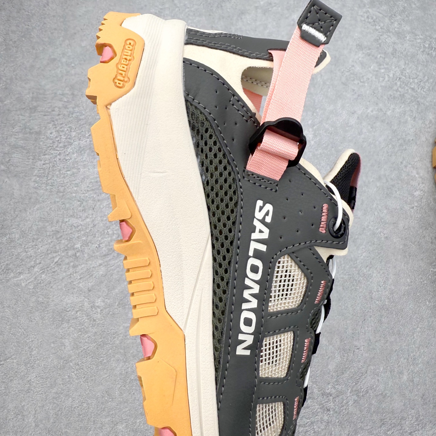 图片[6]-SALOMON萨洛蒙 Techamphibian 5 圆头舒适 透气速干抓地溯溪鞋 男女同款 SALOMON诞生于1947年的法国阿尔卑斯山区，全球知名的户外运动品牌。一直致力于推动滑雪、越野跑等山地运动的发展及产品的进步。其产品设计致力于追求创新和发掘产品的性能极限，帮助喜欢自由的人在山地间不断挑战自我。实拍调校N版已经零色差零失真 百分百还原实物色彩所见即所得 不存在货不对板色差等低级问题 选购参考实物拍摄 不混卖不参货 只用心做好货严格选品 承诺混一赔十 尺码：36 36.5 37.5 38 38.5 39 40 40.5 41 42 42.5 43 44 44.5 45-选品中心