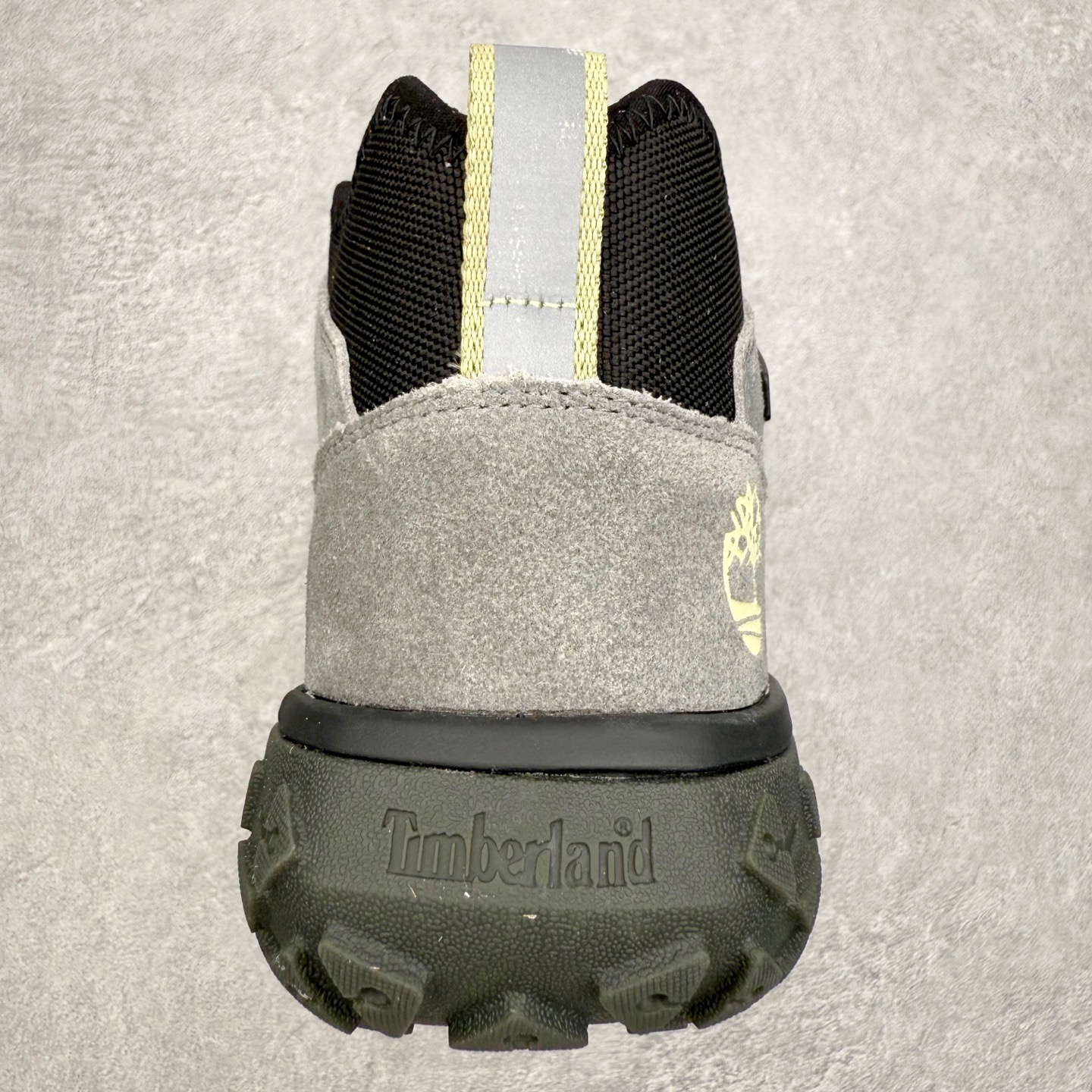 图片[8]-Timberland Greenstride Motion 6 添柏岚防滑耐磨低帮户外功能鞋 简约大方的造型设计，给人以随性休闲的时尚格调，穿着舒适轻便，运动灵活自如，满足日常个性穿搭。Timberland户外品牌最早成立于1918年的美国波士顿，它的成功故事就从第一双防水皮靴Yellow Boots开始。这双具备完全防水机能的靴子瞬间广受好评，他那独创又不失古典的款式，以及大胆使用黄色的崭新风格，吸引了广大消费者的目光。现今仍不改其原有风貌的这双黄靴，就是火遍全球的“大黄靴”。Timberland的高端工艺、实穿耐用等特点让他拥有绝对鞋界地位。尺码：40 41 41.5 42 43 43.5 44 44.5 45 45.5 46-选品中心