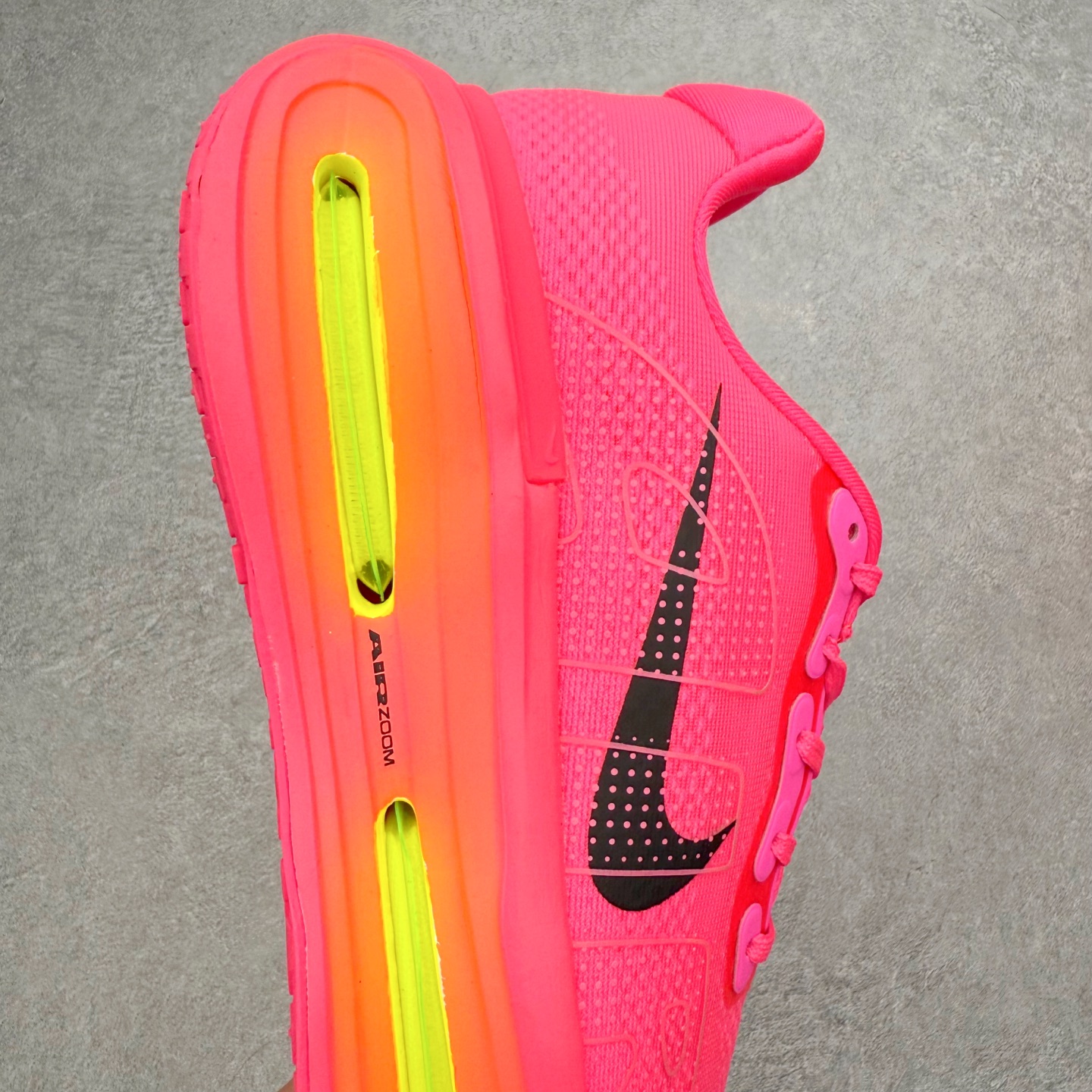 图片[6]-NK Vomero Premium 时尚舒适 网布防滑耐磨 低帮跑步鞋 HM5973-603 实拍调校N版已经零色差零失真 百分百还原实物色彩所见即所得 不存在货不对板色差等低级问题 选购参考实物拍摄 不混卖不参货 只用心做好货严格选品 承诺混一赔十 尺码：36 36.5 37.5 38 38.5 39 40 40.5 41 42 42.5 43 44 44.5 45-选品中心