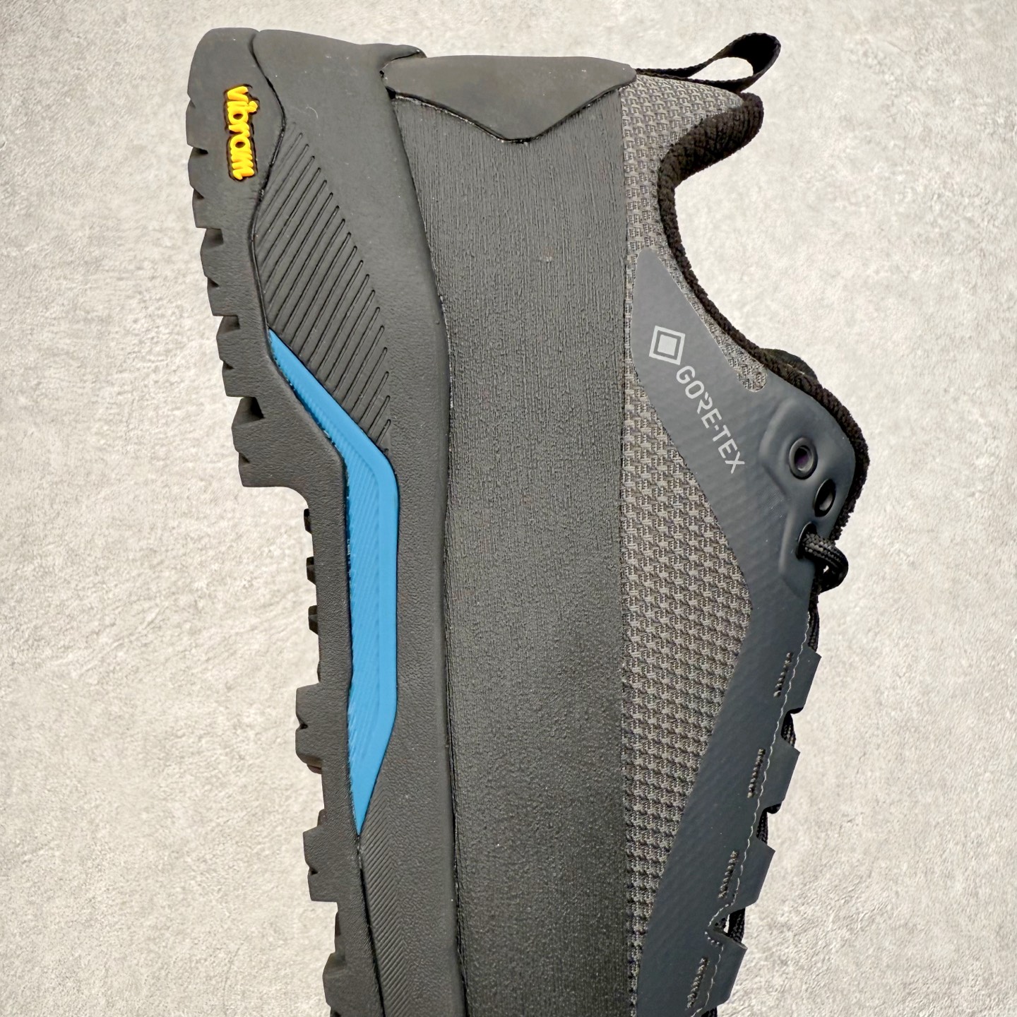 图片[6]-THE NORTH FACE Verto Alpine GORE-TEX 北面舒适 防滑耐磨 低帮 生活休闲鞋 专业户外登山品牌（北面）The North Face自1966年创立，由两位热爱登山徒步的年轻登山者于美西旧金山开创，不断透过研发与创新，并且将最先进的技术结合在服装与鞋款设计，生产多种外型帅气且专业能力非常强的户外运动装备而备受欢迎。尺码：36-45-选品中心