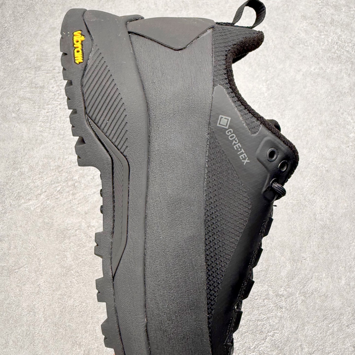 图片[6]-THE NORTH FACE Verto Alpine GORE-TEX 北面舒适 防滑耐磨 低帮 生活休闲鞋 专业户外登山品牌（北面）The North Face自1966年创立，由两位热爱登山徒步的年轻登山者于美西旧金山开创，不断透过研发与创新，并且将最先进的技术结合在服装与鞋款设计，生产多种外型帅气且专业能力非常强的户外运动装备而备受欢迎。尺码：36-45-选品中心