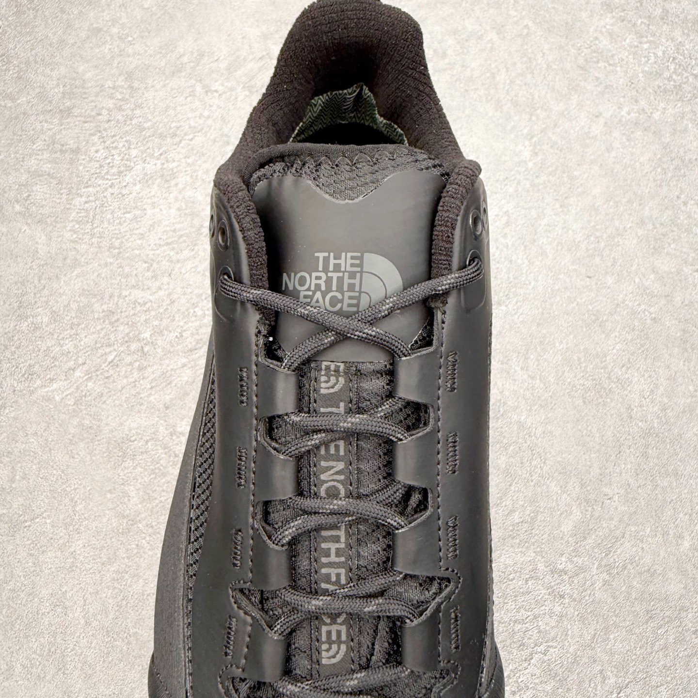 图片[5]-THE NORTH FACE Verto Alpine GORE-TEX 北面舒适 防滑耐磨 低帮 生活休闲鞋 专业户外登山品牌（北面）The North Face自1966年创立，由两位热爱登山徒步的年轻登山者于美西旧金山开创，不断透过研发与创新，并且将最先进的技术结合在服装与鞋款设计，生产多种外型帅气且专业能力非常强的户外运动装备而备受欢迎。尺码：36-45-选品中心