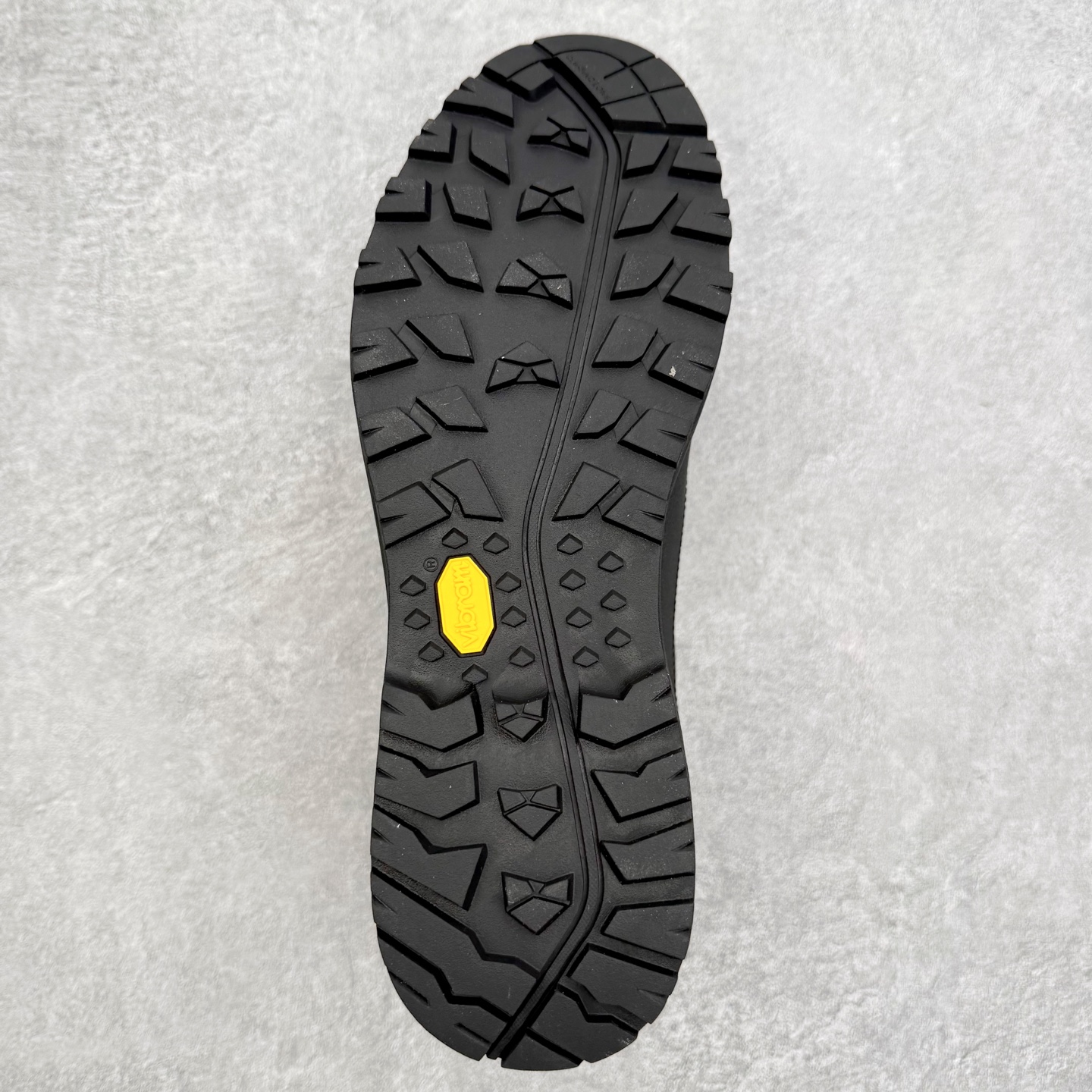 图片[9]-THE NORTH FACE Verto Alpine GORE-TEX 北面舒适 防滑耐磨 低帮 生活休闲鞋 专业户外登山品牌（北面）The North Face自1966年创立，由两位热爱登山徒步的年轻登山者于美西旧金山开创，不断透过研发与创新，并且将最先进的技术结合在服装与鞋款设计，生产多种外型帅气且专业能力非常强的户外运动装备而备受欢迎。尺码：36-45-选品中心