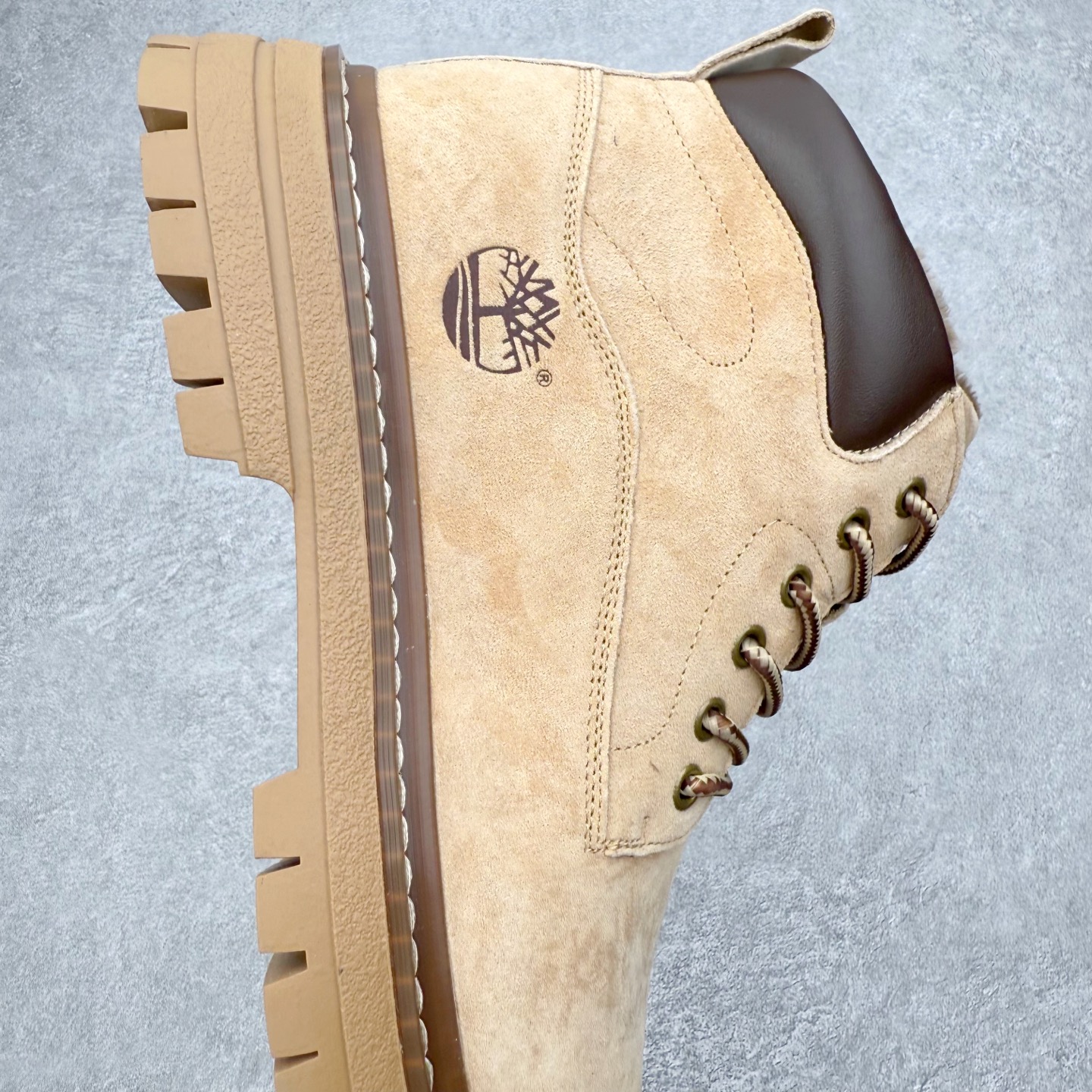 图片[6]-Timberland添柏岚/天伯伦 秋冬新品 秋冬必备户外休闲大黄靴系列#广东大厂品质 原盒原包装 时尚潮流搭配 面料采用意大利🇮🇹顶级磨砂细纹牛皮 轻质大底 搭配防臭防腐真皮乳胶鞋垫 大底到五金都是代工厂原材料制作 同原版固特异永不开胶工艺 好货不杀猪 首单质量严格把控 全网独家首发 品质毋庸置疑 全套官网统一包装 给您完美的穿着体验 质量考究耐穿 型男必备 专治不帅 高品质脚感一流 今年冬季防寒户外专用 日常随意搭配 尺码：38-44（皮鞋码）-选品中心
