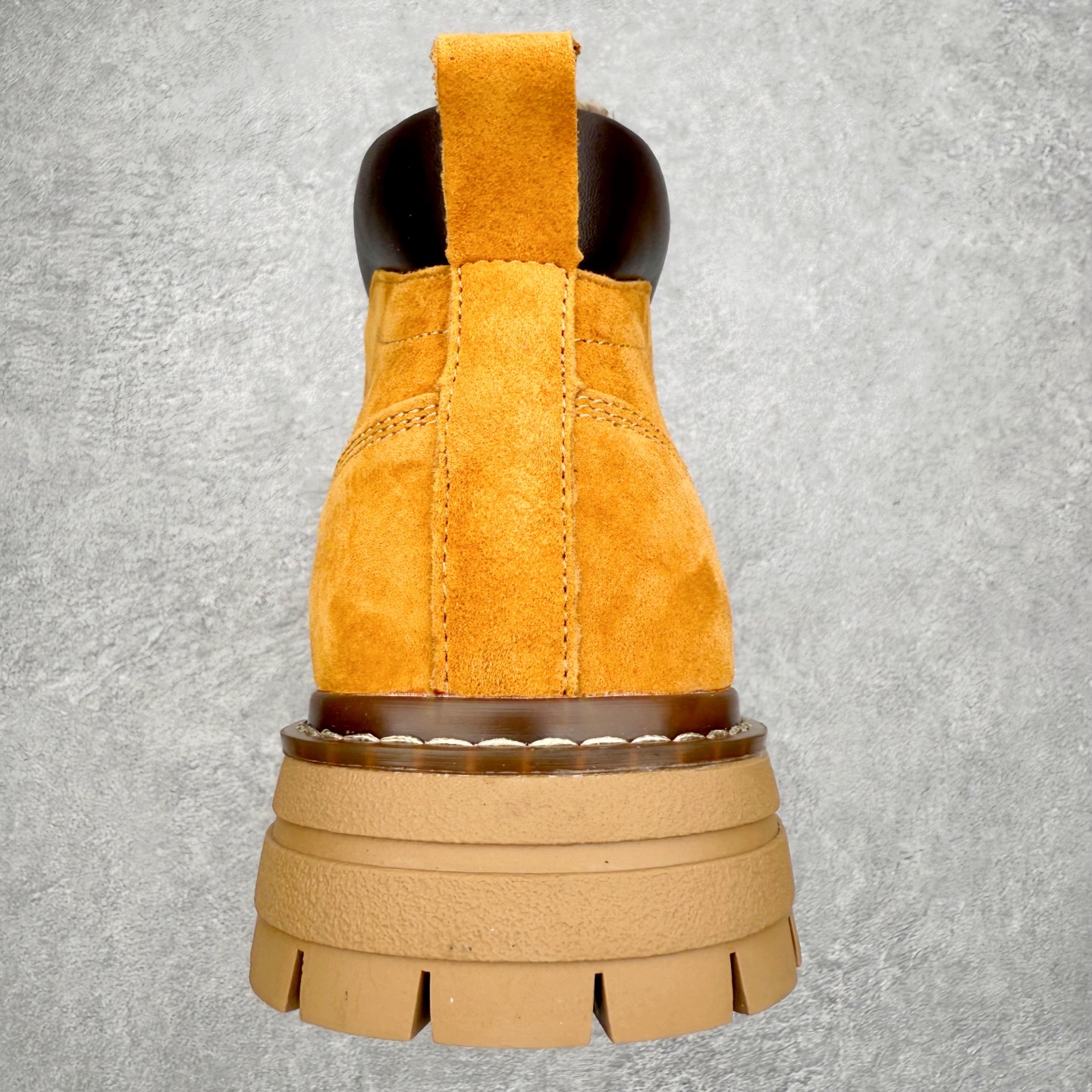 图片[8]-Timberland添柏岚/天伯伦 秋冬新品 秋冬必备户外休闲大黄靴系列#广东大厂品质 原盒原包装 时尚潮流搭配 面料采用意大利🇮🇹顶级磨砂细纹牛皮 轻质大底 搭配防臭防腐真皮乳胶鞋垫 大底到五金都是代工厂原材料制作 同原版固特异永不开胶工艺 好货不杀猪 首单质量严格把控 全网独家首发 品质毋庸置疑 全套官网统一包装 给您完美的穿着体验 质量考究耐穿 型男必备 专治不帅 高品质脚感一流 今年冬季防寒户外专用 日常随意搭配 尺码：38-44（皮鞋码）-选品中心