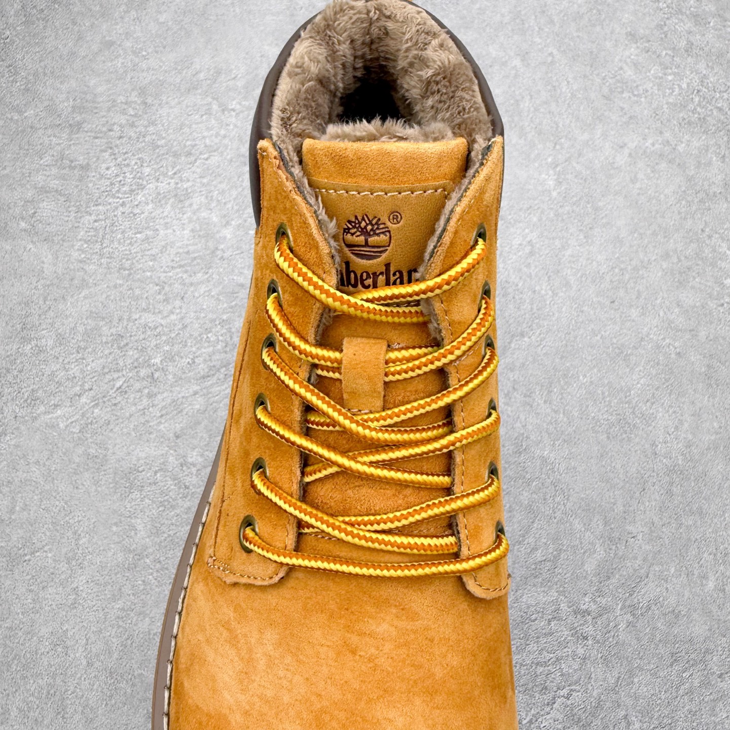 图片[5]-Timberland添柏岚/天伯伦 秋冬新品 秋冬必备户外休闲大黄靴系列#广东大厂品质 原盒原包装 时尚潮流搭配 面料采用意大利🇮🇹顶级磨砂细纹牛皮 轻质大底 搭配防臭防腐真皮乳胶鞋垫 大底到五金都是代工厂原材料制作 同原版固特异永不开胶工艺 好货不杀猪 首单质量严格把控 全网独家首发 品质毋庸置疑 全套官网统一包装 给您完美的穿着体验 质量考究耐穿 型男必备 专治不帅 高品质脚感一流 今年冬季防寒户外专用 日常随意搭配 尺码：38-44（皮鞋码）-选品中心