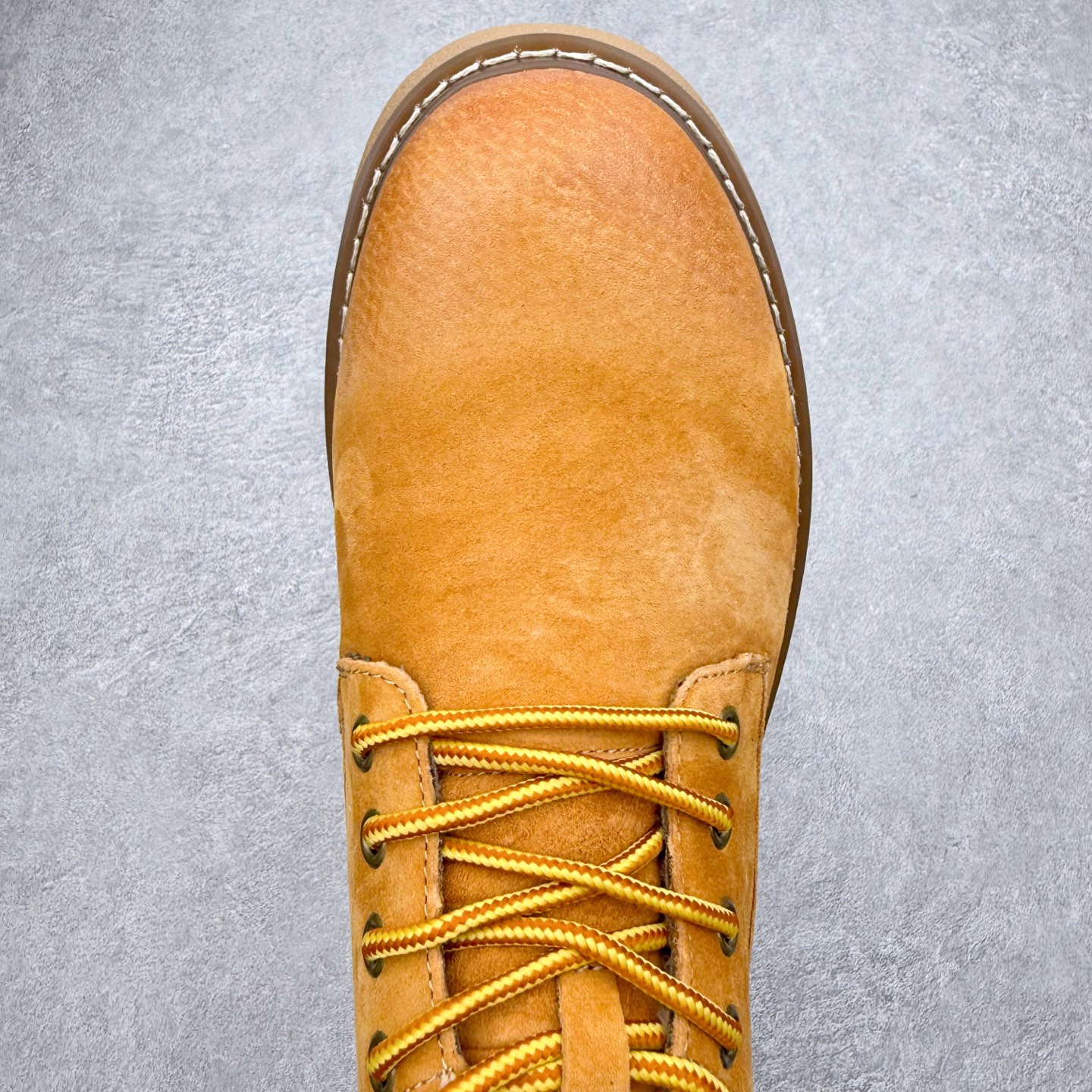 图片[4]-Timberland添柏岚/天伯伦 秋冬新品 秋冬必备户外休闲大黄靴系列#广东大厂品质 原盒原包装 时尚潮流搭配 面料采用意大利🇮🇹顶级磨砂细纹牛皮 轻质大底 搭配防臭防腐真皮乳胶鞋垫 大底到五金都是代工厂原材料制作 同原版固特异永不开胶工艺 好货不杀猪 首单质量严格把控 全网独家首发 品质毋庸置疑 全套官网统一包装 给您完美的穿着体验 质量考究耐穿 型男必备 专治不帅 高品质脚感一流 今年冬季防寒户外专用 日常随意搭配 尺码：38-44（皮鞋码）-选品中心