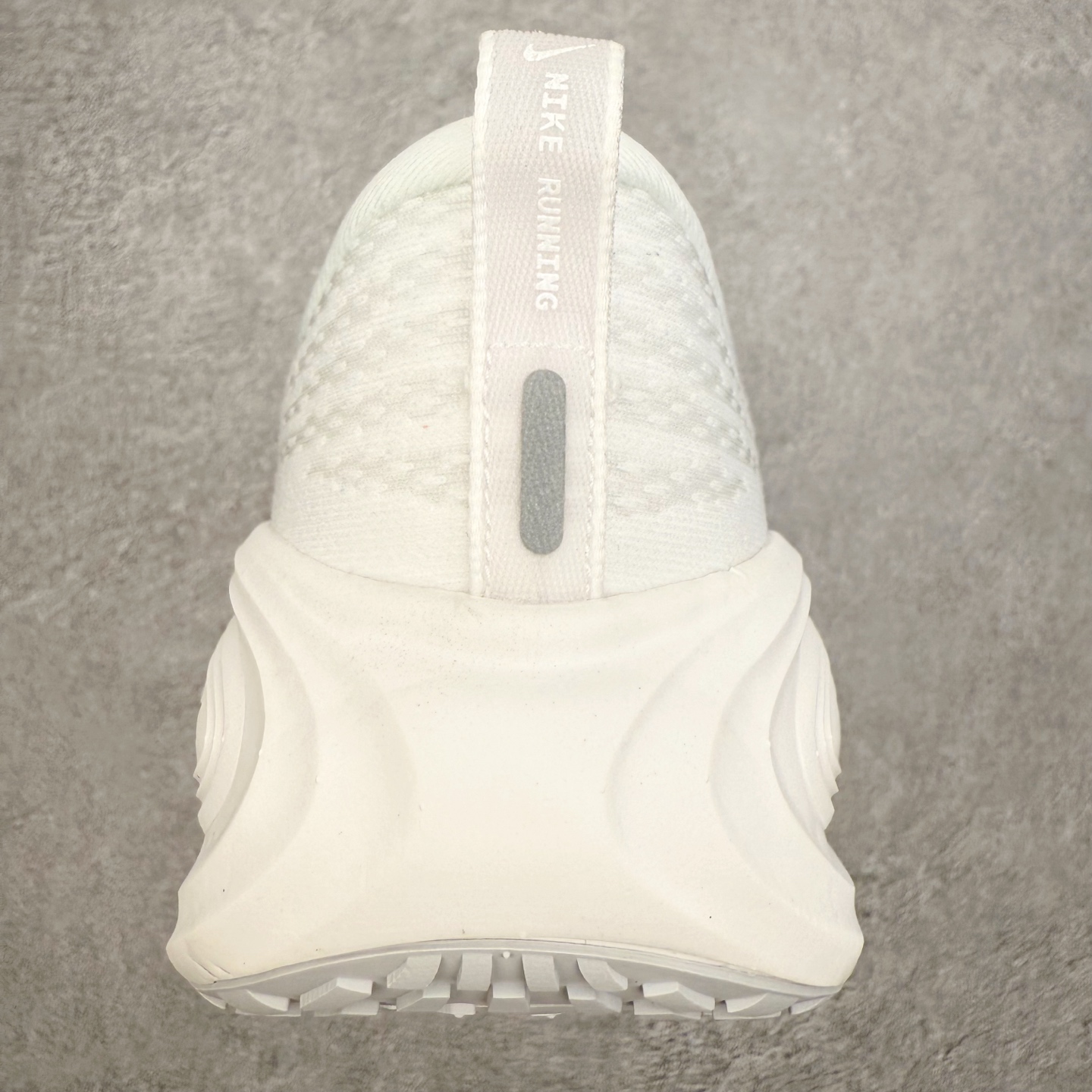 图片[8]-NK Vomero Plus 时尚舒适 网布防滑耐磨 低帮跑步鞋 HV8150-102 实拍调校N版已经零色差零失真 百分百还原实物色彩所见即所得 不存在货不对板色差等低级问题 选购参考实物拍摄 不混卖不参货 只用心做好货严格选品 承诺混一赔十 尺码：36 36.5 37.5 38 38.5 39 40 40.5 41 42 42.5 43 44 44.5 45-选品中心