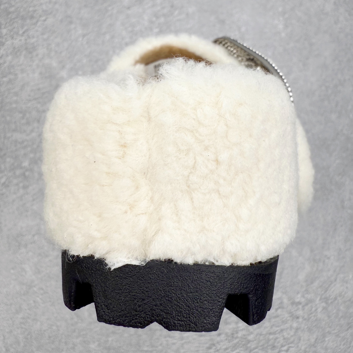 图片[8]-GG-CC 百搭慵懒风外出法式时尚厚底勃肯毛毛包头拖鞋 实拍调校N版已经零色差零失真 百分百还原实物色彩所见即所得 不存在货不对板色差等低级问题 选购参考实物拍摄 不混卖不参货 只用心做好货严格选品 承诺混一赔十 尺码：35 36 37 38 39-选品中心