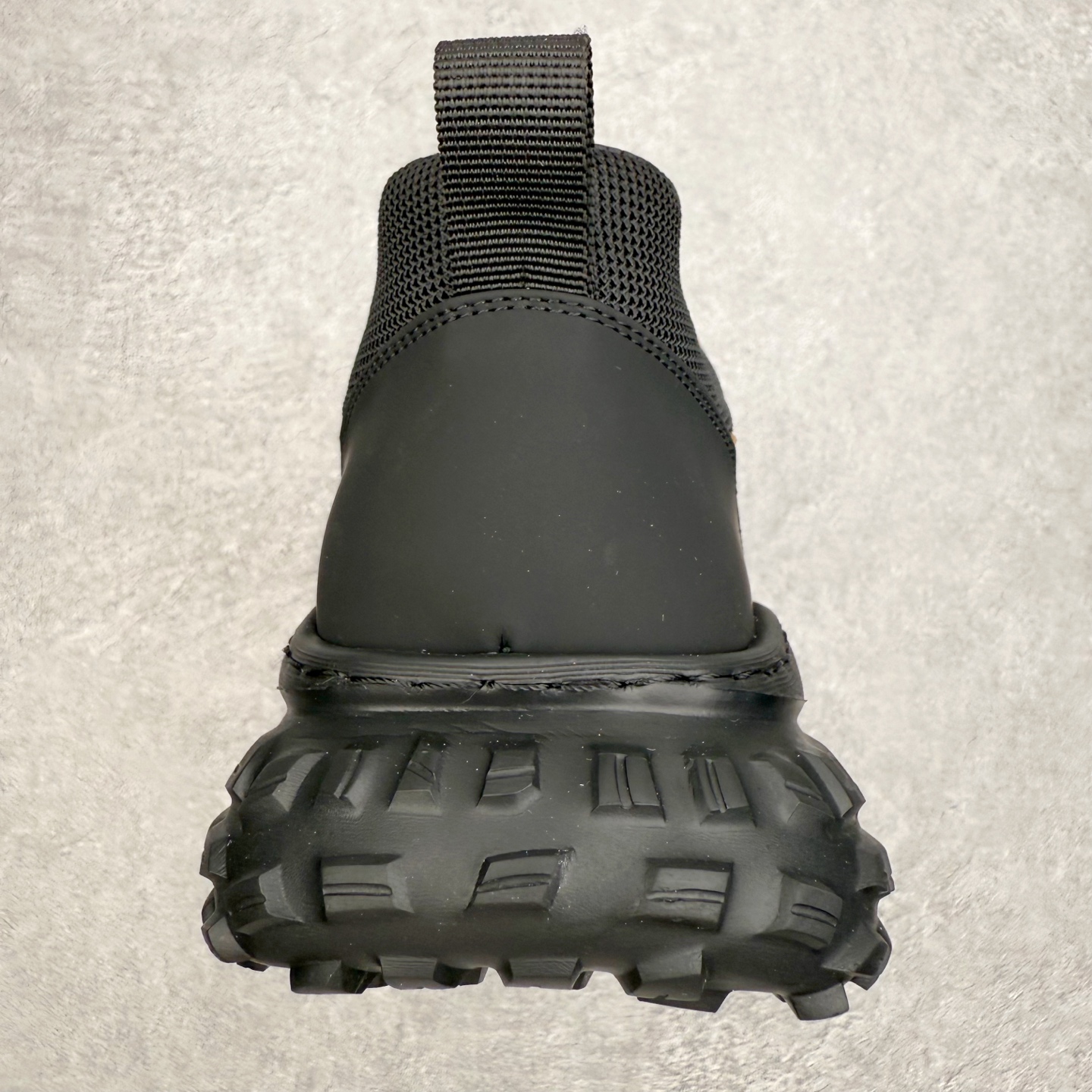 图片[8]-ECCO爱步男款新款运动登山鞋 轻盈减震牛皮耐磨户外跑鞋 越野系列 甄选优质牛皮革搭配纺织衬里 防污透气，户外无忧 无惧旷野 提供出色的能量回弹和缓震支撑 长距离不累脚 驰骋百公里 直接注塑工艺连接鞋面与鞋底 一体成型，合脚稳固 贴合舒适 预防前冲 橡胶外底多地形适应，抓地耐磨 为每一次徒步提供稳定支撑 动态平衡 无惧陡坡 简约设计 穿型入野 尺码：38 39 40 41 42 43（皮鞋码）-选品中心