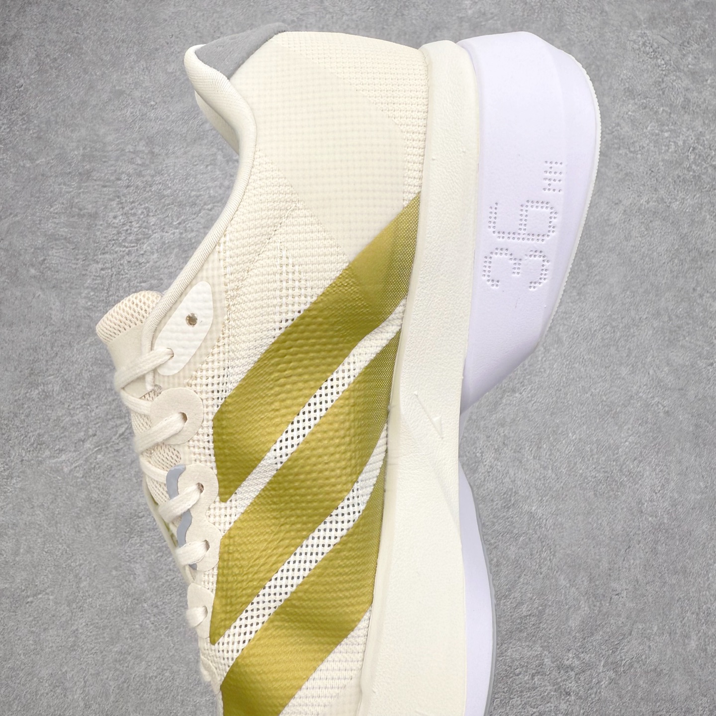 图片[7]-AD Adizero Boston 13 夏季透气网眼竞速跑鞋 JS4947 融合Lightstrike和Lightstrike Pro技术 采用乙烯/乙酸乙烯酯(EVA)材质 打造舒适中底 含ENERGYROD能量碳柱 旨在为步伐添活力 尺码：36 36.5 37 38 38.5 39 40 40.5 41 42 42.5 43 44 44.5 45-选品中心