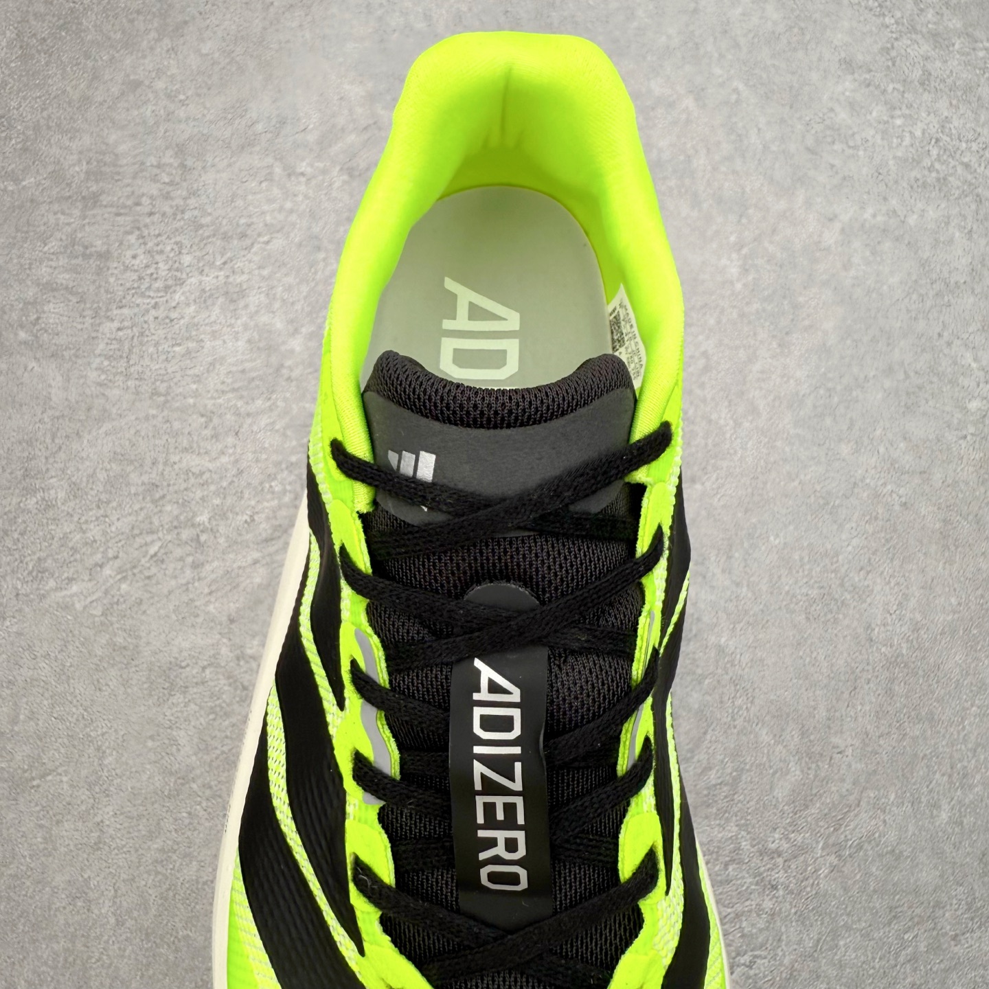 图片[5]-AD Adizero Boston 13 夏季透气网眼竞速跑鞋 JS4933 融合Lightstrike和Lightstrike Pro技术 采用乙烯/乙酸乙烯酯(EVA)材质 打造舒适中底 含ENERGYROD能量碳柱 旨在为步伐添活力 尺码：36 36.5 37 38 38.5 39 40 40.5 41 42 42.5 43 44 44.5 45-选品中心