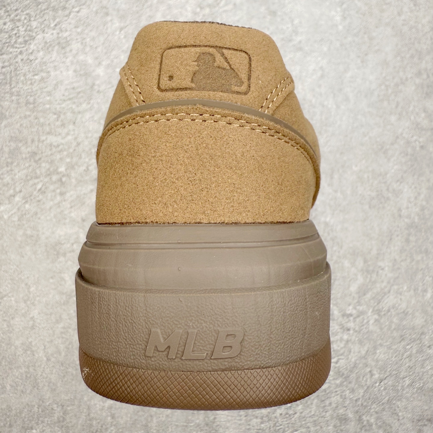 图片[8]-MLB Chunky Liner Basic 复古印花学长鞋系列低帮轻量增高厚底百搭休闲运动慢跑鞋板鞋 Korea韩国联名NY美国榄球纽约洋基队限定 韩国代购专供 全套原楦原纸板原厂数据开发 正确中底拉帮中底网布细节 平台代购专供 左脚内置芯片 韩国代购吊牌标贴 独家一比一RB+MD组合大底 高频后跟小人Logo精准对位立体饱满 正确网布加超迁鞋面 转印中底走线紧密 转印Logo工艺表层防刮不掉色 尺码：35 36 36.5 37.5 38 38.5 39 40 40.5 41 42 42.5 43 44 45-选品中心