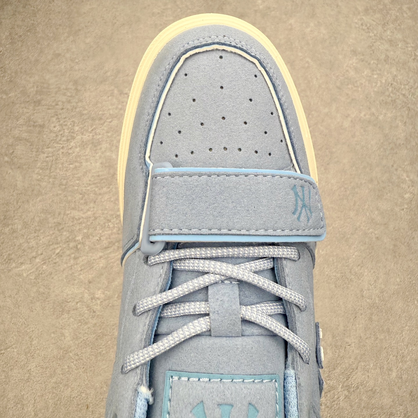 图片[4]-MLB Chunky Liner Basic 复古印花学长鞋系列低帮轻量增高厚底百搭休闲运动慢跑鞋板鞋 Korea韩国联名NY美国榄球纽约洋基队限定 韩国代购专供 全套原楦原纸板原厂数据开发 正确中底拉帮中底网布细节 平台代购专供 左脚内置芯片 韩国代购吊牌标贴 独家一比一RB+MD组合大底 高频后跟小人Logo精准对位立体饱满 正确网布加超迁鞋面 转印中底走线紧密 转印Logo工艺表层防刮不掉色 尺码：35 36 36.5 37.5 38 38.5 39 40 40.5 41 42 42.5 43 44 45-选品中心