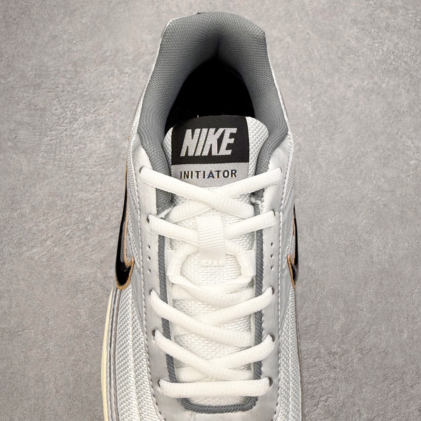 图片[5]-NK Initiator 创始者系列复古老爹鞋运动舒适复古网布合成革减震防滑耐磨低帮休闲跑步鞋 Ins爆火全新韩系古着风 回味经典 采用透气网眼鞋面和支撑覆盖层 自然运动设计的Phlyon中底用于缓冲 BRS 1000碳橡胶外底具有轻质柔韧性 牵引力和耐用性 尺码：36 36.5 37.5 38 38.5 39 40 40.5 41 42 42.5 43 44 45-选品中心