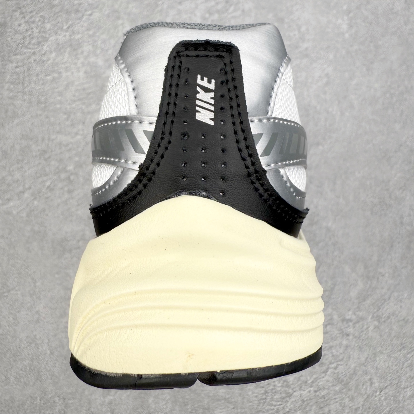 图片[8]-NK Initiator 创始者系列复古老爹鞋运动舒适复古网布合成革减震防滑耐磨低帮休闲跑步鞋 Ins爆火全新韩系古着风 回味经典 采用透气网眼鞋面和支撑覆盖层 自然运动设计的Phlyon中底用于缓冲 BRS 1000碳橡胶外底具有轻质柔韧性 牵引力和耐用性 尺码：36 36.5 37.5 38 38.5 39 40 40.5 41 42 42.5 43 44 45-选品中心