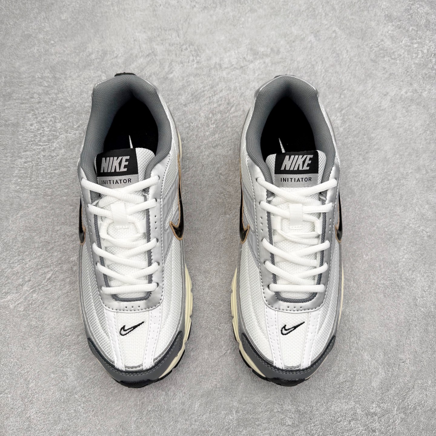 图片[2]-NK Initiator 创始者系列复古老爹鞋运动舒适复古网布合成革减震防滑耐磨低帮休闲跑步鞋 Ins爆火全新韩系古着风 回味经典 采用透气网眼鞋面和支撑覆盖层 自然运动设计的Phlyon中底用于缓冲 BRS 1000碳橡胶外底具有轻质柔韧性 牵引力和耐用性 尺码：36 36.5 37.5 38 38.5 39 40 40.5 41 42 42.5 43 44 45-选品中心