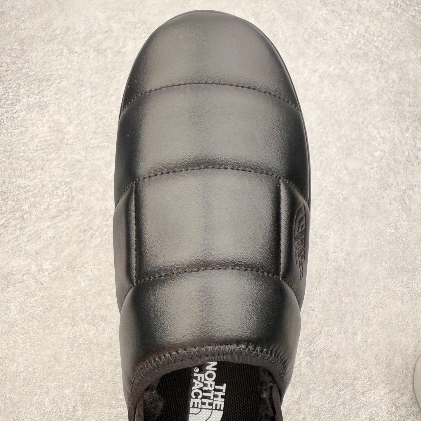 图片[4]-THE NORTH FACE 北面一脚蹬超轻保暖面包棉鞋 专业户外登山品牌（北面）The North Face自1966年创立，由两位热爱登山徒步的年轻登山者于美西旧金山开创，不断透过研发与创新，并且将最先进的技术结合在服装与鞋款设计，生产多种外型帅气且专业能力非常强的户外运动装备而备受欢迎。尺码：36 36.5 37.5 38 38.5 39 40 40.5 41 42 42.5 43 44 44.5 45-选品中心