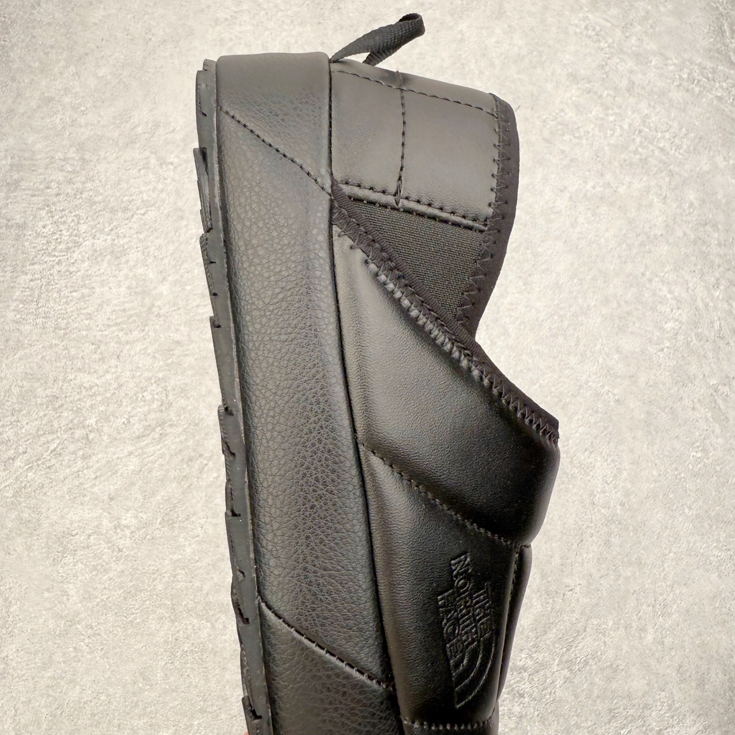 图片[6]-THE NORTH FACE 北面一脚蹬超轻保暖面包棉鞋 专业户外登山品牌（北面）The North Face自1966年创立，由两位热爱登山徒步的年轻登山者于美西旧金山开创，不断透过研发与创新，并且将最先进的技术结合在服装与鞋款设计，生产多种外型帅气且专业能力非常强的户外运动装备而备受欢迎。尺码：36 36.5 37.5 38 38.5 39 40 40.5 41 42 42.5 43 44 44.5 45-选品中心