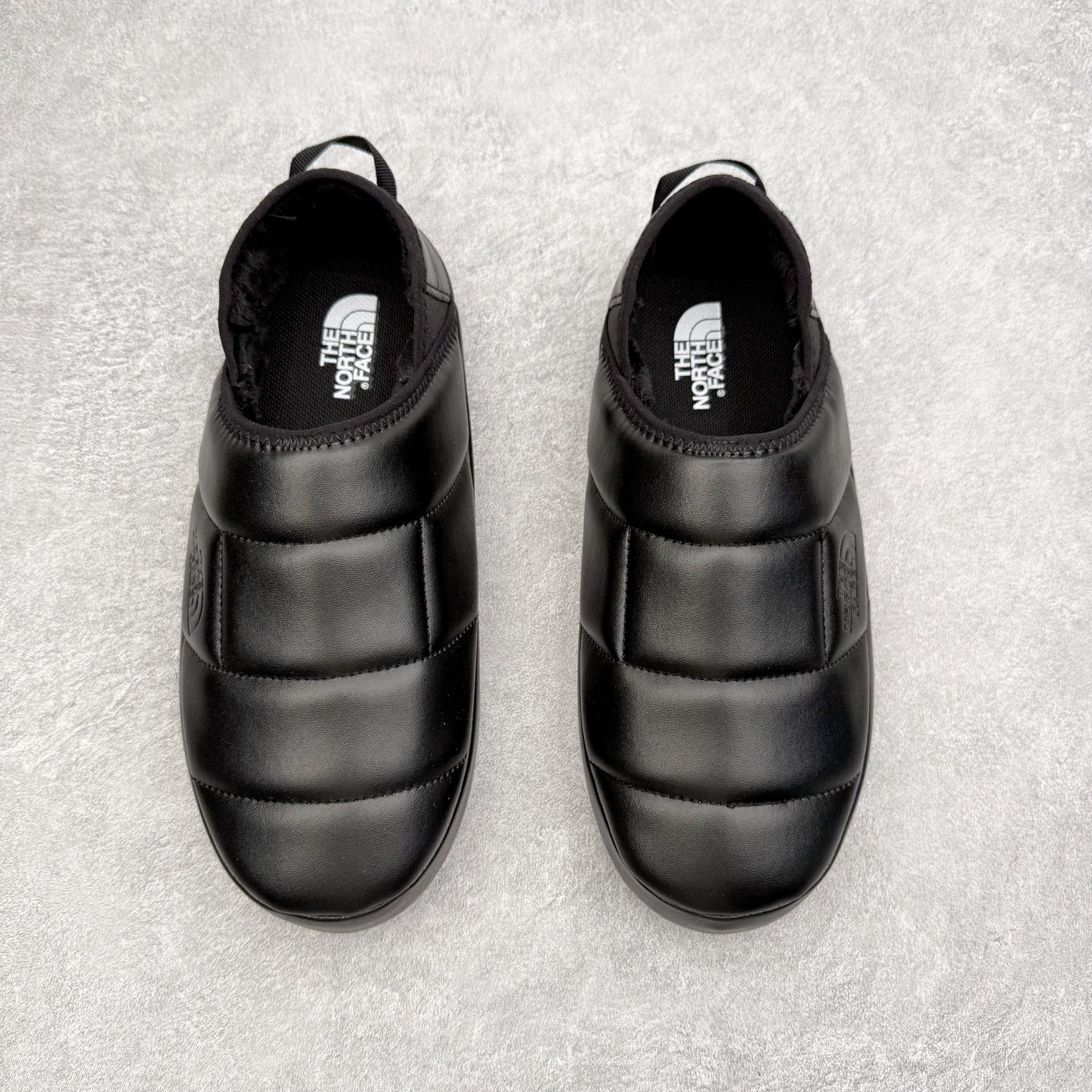 图片[2]-THE NORTH FACE 北面一脚蹬超轻保暖面包棉鞋 专业户外登山品牌（北面）The North Face自1966年创立，由两位热爱登山徒步的年轻登山者于美西旧金山开创，不断透过研发与创新，并且将最先进的技术结合在服装与鞋款设计，生产多种外型帅气且专业能力非常强的户外运动装备而备受欢迎。尺码：36 36.5 37.5 38 38.5 39 40 40.5 41 42 42.5 43 44 44.5 45-选品中心
