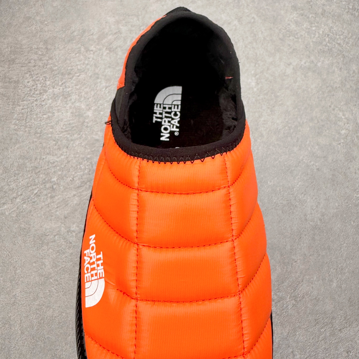 图片[5]-THE NORTH FACE 北面一脚蹬超轻保暖面包棉鞋 专业户外登山品牌（北面）The North Face自1966年创立，由两位热爱登山徒步的年轻登山者于美西旧金山开创，不断透过研发与创新，并且将最先进的技术结合在服装与鞋款设计，生产多种外型帅气且专业能力非常强的户外运动装备而备受欢迎。尺码：36 36.5 37.5 38 38.5 39 40 40.5 41 42 42.5 43 44 44.5 45-选品中心