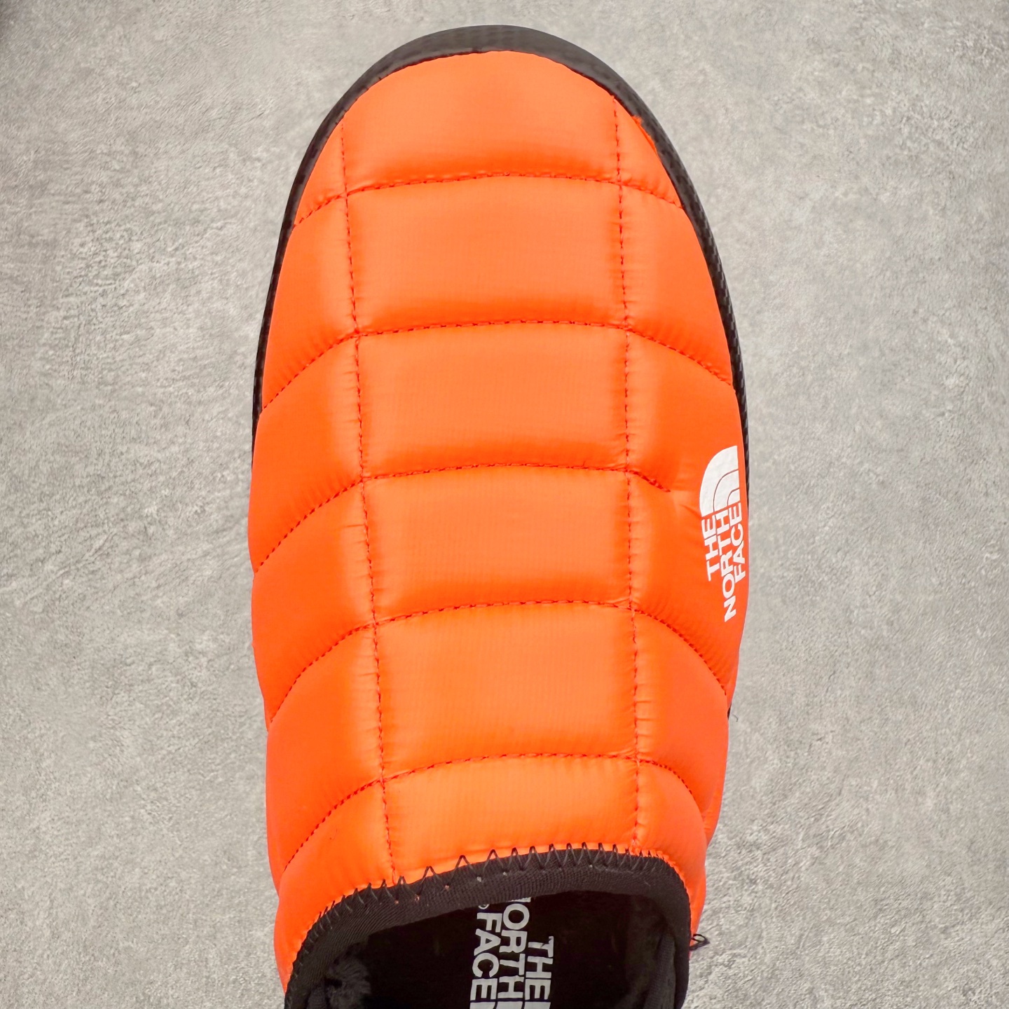 图片[4]-THE NORTH FACE 北面一脚蹬超轻保暖面包棉鞋 专业户外登山品牌（北面）The North Face自1966年创立，由两位热爱登山徒步的年轻登山者于美西旧金山开创，不断透过研发与创新，并且将最先进的技术结合在服装与鞋款设计，生产多种外型帅气且专业能力非常强的户外运动装备而备受欢迎。尺码：36 36.5 37.5 38 38.5 39 40 40.5 41 42 42.5 43 44 44.5 45-选品中心