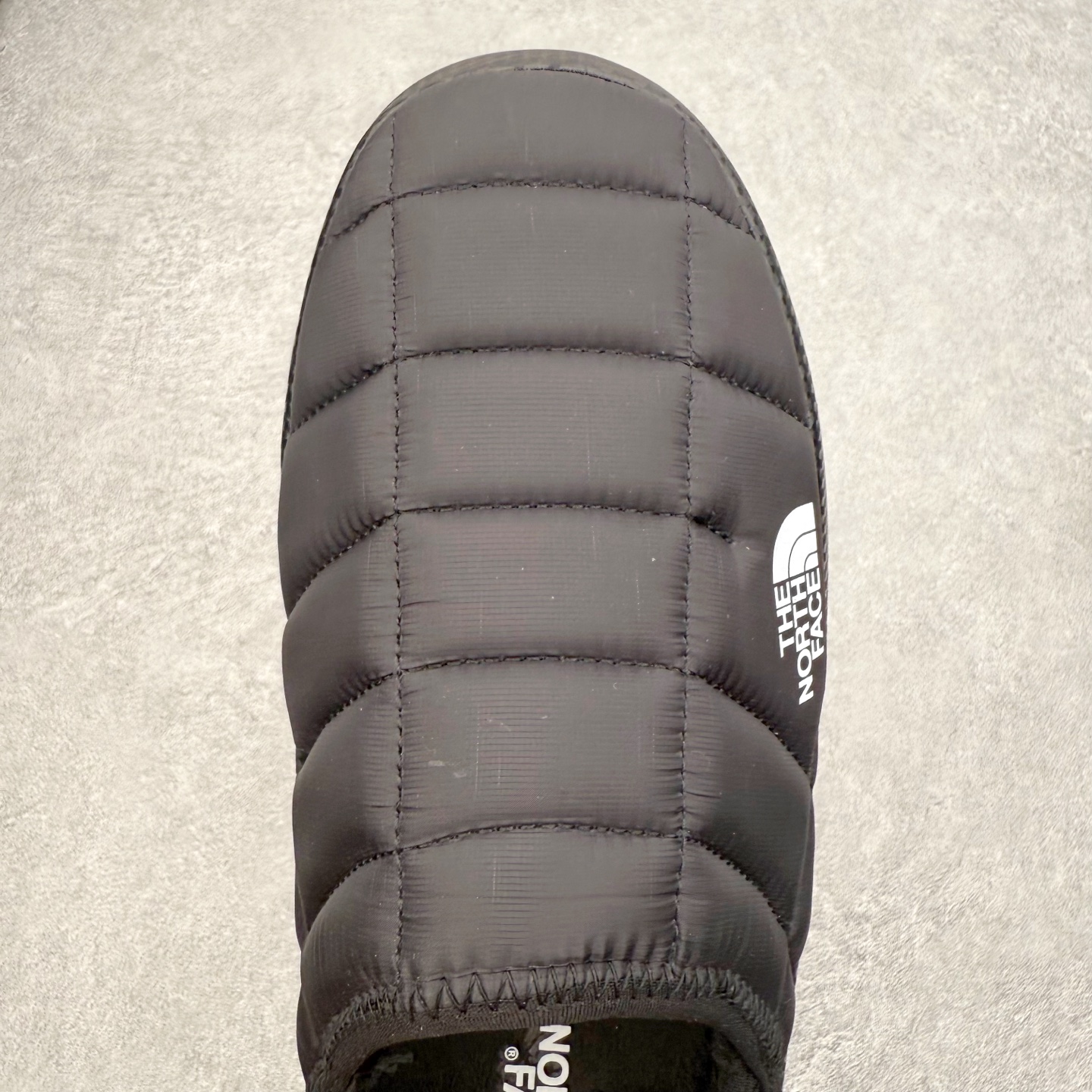 图片[4]-THE NORTH FACE 北面一脚蹬超轻保暖面包棉鞋 专业户外登山品牌（北面）The North Face自1966年创立，由两位热爱登山徒步的年轻登山者于美西旧金山开创，不断透过研发与创新，并且将最先进的技术结合在服装与鞋款设计，生产多种外型帅气且专业能力非常强的户外运动装备而备受欢迎。尺码：36 36.5 37.5 38 38.5 39 40 40.5 41 42 42.5 43 44 44.5 45-选品中心