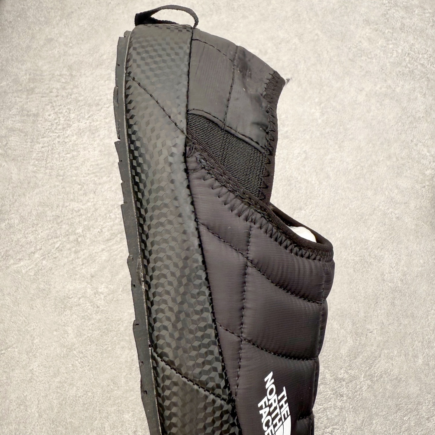 图片[6]-THE NORTH FACE 北面一脚蹬超轻保暖面包棉鞋 专业户外登山品牌（北面）The North Face自1966年创立，由两位热爱登山徒步的年轻登山者于美西旧金山开创，不断透过研发与创新，并且将最先进的技术结合在服装与鞋款设计，生产多种外型帅气且专业能力非常强的户外运动装备而备受欢迎。尺码：36 36.5 37.5 38 38.5 39 40 40.5 41 42 42.5 43 44 44.5 45-选品中心