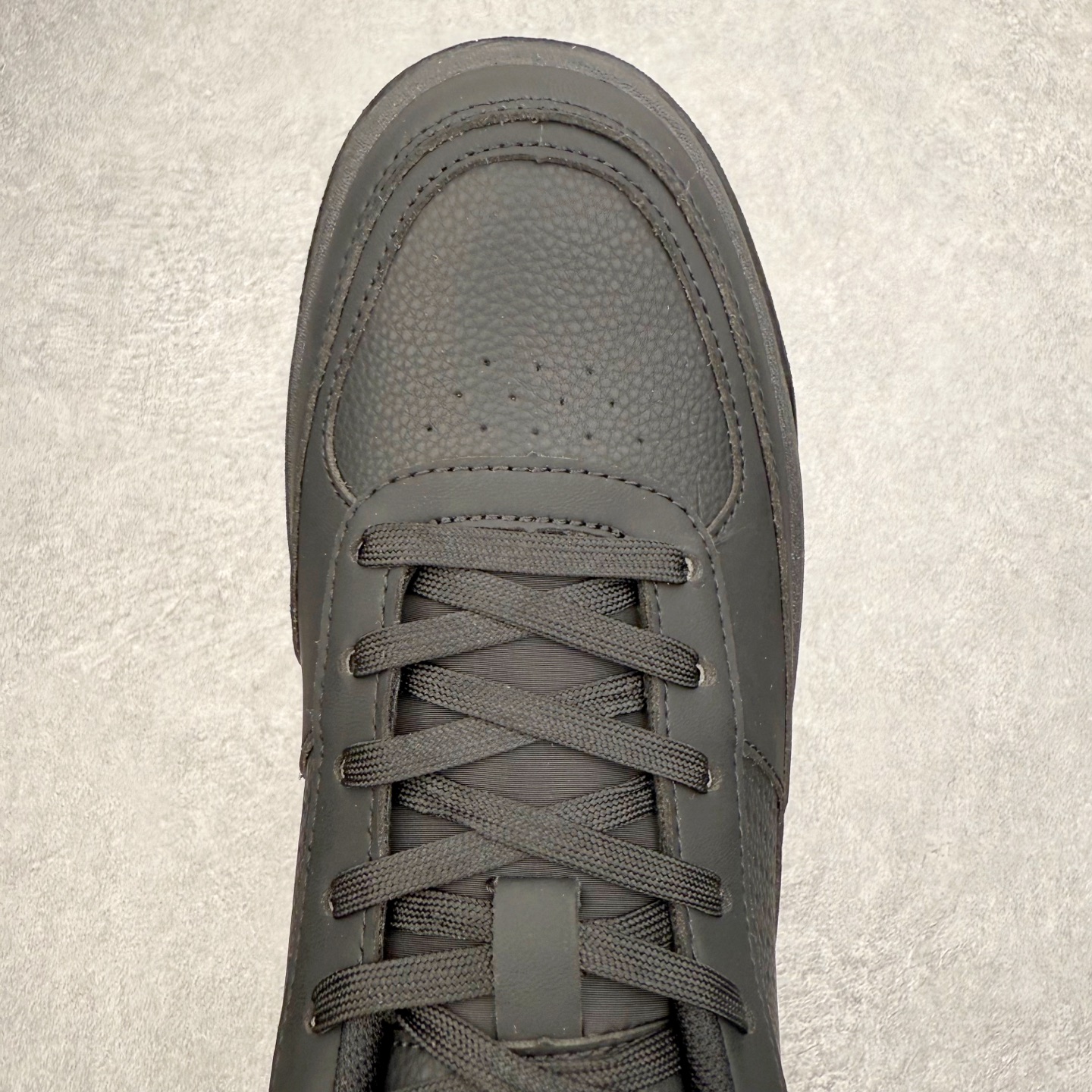 图片[4]-迪桑特DESCENTE Dualis DE Board运动舒适 低帮 生活休闲鞋 DESCENTE（迪桑特）创立于1935年，品牌名取自法语词汇，意为“滑降”。品牌箭头标识代表滑雪的三种技术“高速直线滑行”、“穿越”和“侧滑”，也寓意品牌在打造高端专业运动产品中不断追求完美的创新精神，致力于成为中国高端专业滑雪、综训、女子、铁人三项、高尔夫的第一品牌。实拍调校N版已经零色差零失真 百分百还原实物色彩所见即所得 不存在货不对板色差等低级问题 选购参考实物拍摄 不混卖不参货 只用心做好货严格选品 承诺混一赔十 尺码：36 36.5 37.5 38 38.5 39 40 40.5 41 42 42.5 43 44 44.5 45-选品中心