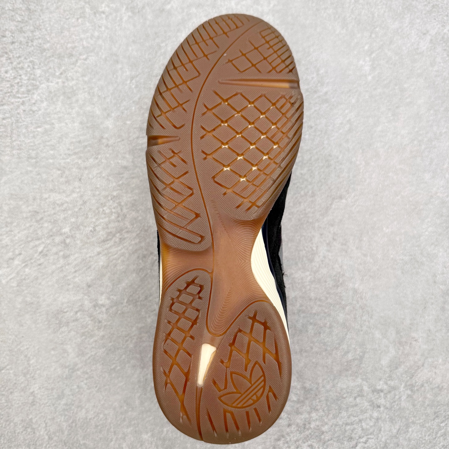 图片[9]-AD Originals Gazelle Sala 舒适柔软耐磨低帮 生活休闲鞋 男女同款 JR3838 实拍调校N版已经零色差零失真 百分百还原实物色彩所见即所得 不存在货不对板色差等低级问题 选购参考实物拍摄 不混卖不参货 只用心做好货严格选品 承诺混一赔十 尺码：36 36.5 37.5 38 38.5 39 40 40.5 41 42 42.5 43 44 44.5 45-选品中心