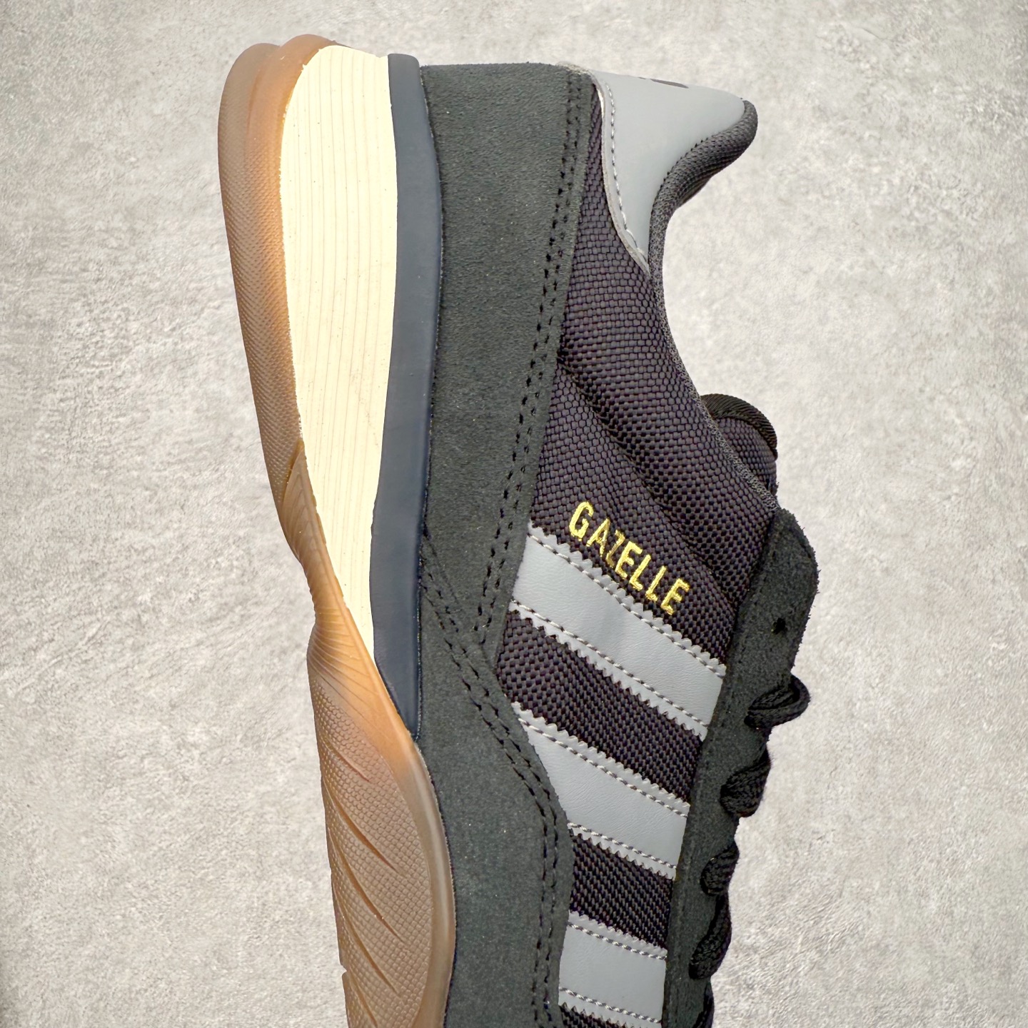 图片[6]-AD Originals Gazelle Sala 舒适柔软耐磨低帮 生活休闲鞋 男女同款 JR3838 实拍调校N版已经零色差零失真 百分百还原实物色彩所见即所得 不存在货不对板色差等低级问题 选购参考实物拍摄 不混卖不参货 只用心做好货严格选品 承诺混一赔十 尺码：36 36.5 37.5 38 38.5 39 40 40.5 41 42 42.5 43 44 44.5 45-选品中心