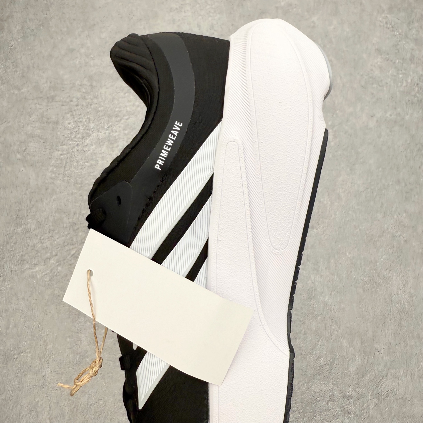 图片[7]-AD Adizero Adios Pro 4 马拉松竞速专业跑鞋 JR7671 CELERMESH针织网面非常轻薄 纤维间的缝隙很大 可以保证跑步时的透气、排汗效果 鞋舌直接与两侧的内衬和鞋底连接在一起 在跑步过程中不会被鞋舌的左右移动所困扰 在标准鞋带孔的基础上再拓宽一组鞋带孔 适合不同脚型的需求 突破性 EnergyRods 技术，有助于跑者实现更好的成绩 中底独特的LIGHTSTRIKE PRO泡棉材质 微弹感觉在跑步过程中给予了良好的支撑体验 对于顶级精英和高水平进阶跑者来说 ADIOS PRO是一双值得信赖的竞速比赛用鞋 尺码：36 36.5 37.5 38 38.5 39 40 40.5 41 42 42.5 43 44 44.5 45-选品中心