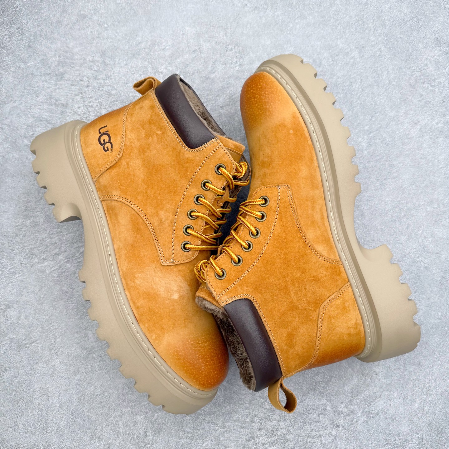 图片[3]-UGG Tasman Weather Hybrid 塔斯曼混合系列轻量休闲鞋 美国UGG秋冬新品（毛绒一体内里🔥保暖锁热）秋冬必备 户外男士高帮休闲马丁靴雪地靴系列 广东大厂品质 秋冬新款 时尚潮流搭配 面料釆用意大利进口磨砂牛皮 全鞋真牛皮材料 大底到五金都是代工厂原材料制作 好货不杀猪 首单质量严格把控 全套官网统一包装 今年冬季防寒户外专用产品 日常随意搭配 型男必备‼尺码：38-44-选品中心