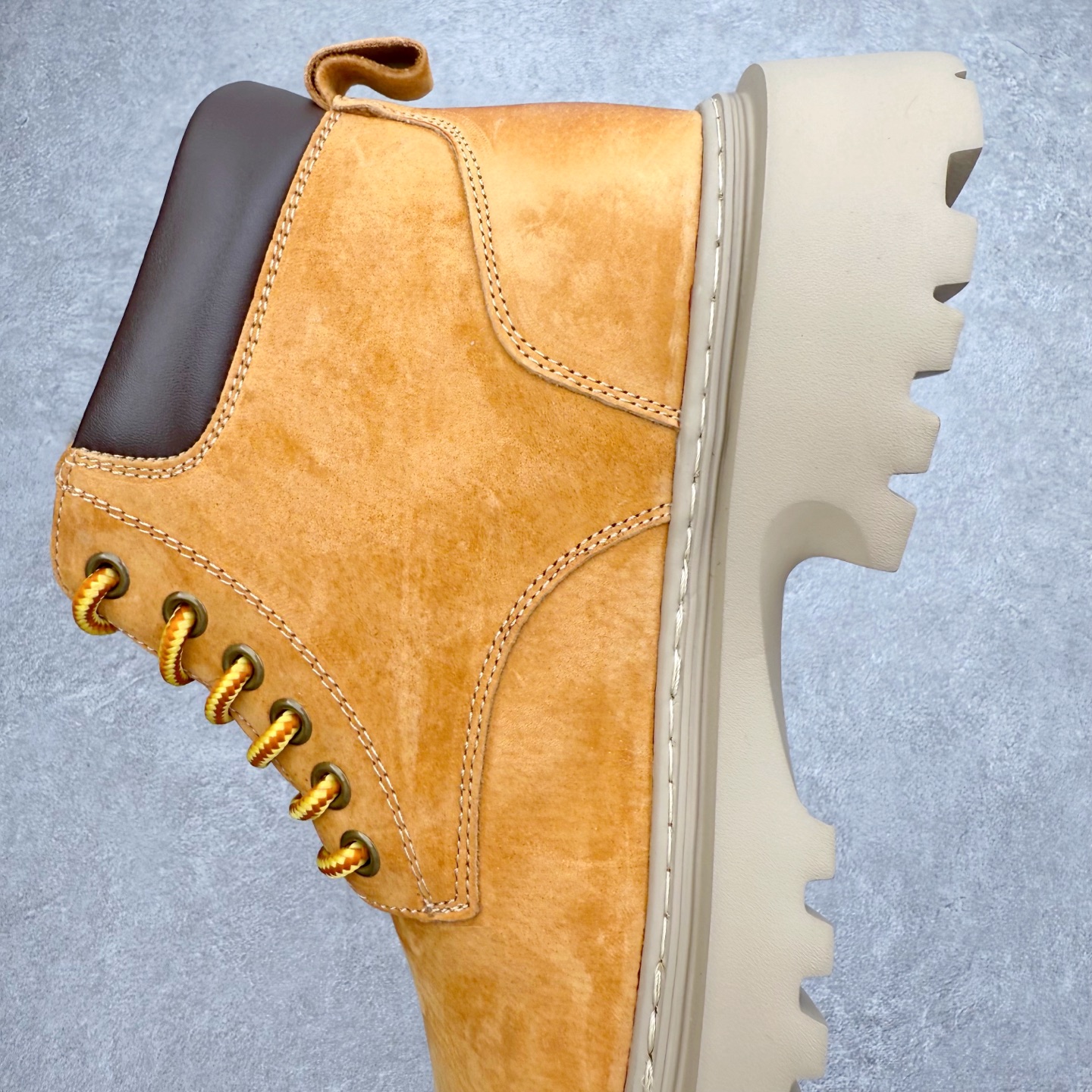 图片[7]-UGG Tasman Weather Hybrid 塔斯曼混合系列轻量休闲鞋 美国UGG秋冬新品（毛绒一体内里🔥保暖锁热）秋冬必备 户外男士高帮休闲马丁靴雪地靴系列 广东大厂品质 秋冬新款 时尚潮流搭配 面料釆用意大利进口磨砂牛皮 全鞋真牛皮材料 大底到五金都是代工厂原材料制作 好货不杀猪 首单质量严格把控 全套官网统一包装 今年冬季防寒户外专用产品 日常随意搭配 型男必备‼尺码：38-44-选品中心