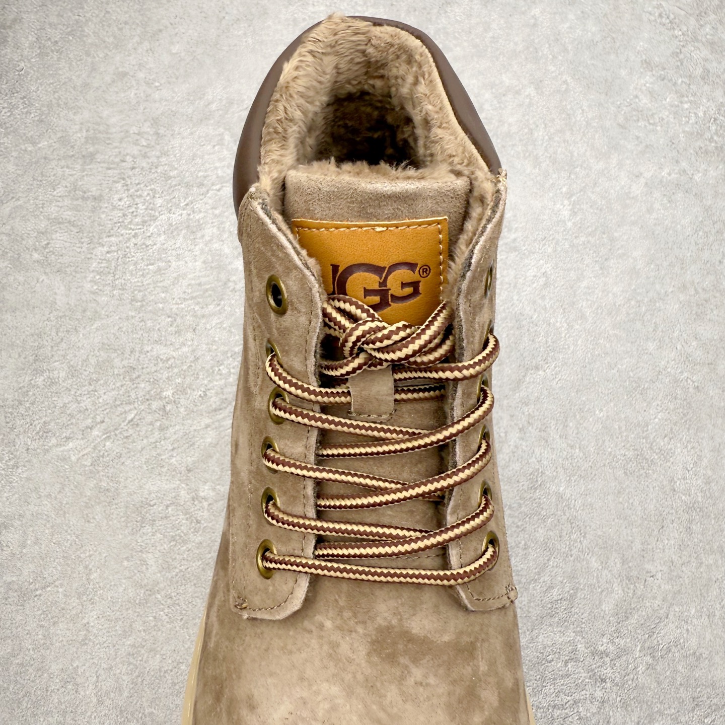 图片[5]-UGG Tasman Weather Hybrid 塔斯曼混合系列轻量休闲鞋 美国UGG秋冬新品（毛绒一体内里🔥保暖锁热）秋冬必备 户外男士高帮休闲马丁靴雪地靴系列 广东大厂品质 秋冬新款 时尚潮流搭配 面料釆用意大利进口磨砂牛皮 全鞋真牛皮材料 大底到五金都是代工厂原材料制作 好货不杀猪 首单质量严格把控 全套官网统一包装 今年冬季防寒户外专用产品 日常随意搭配 型男必备‼尺码：38-44-选品中心