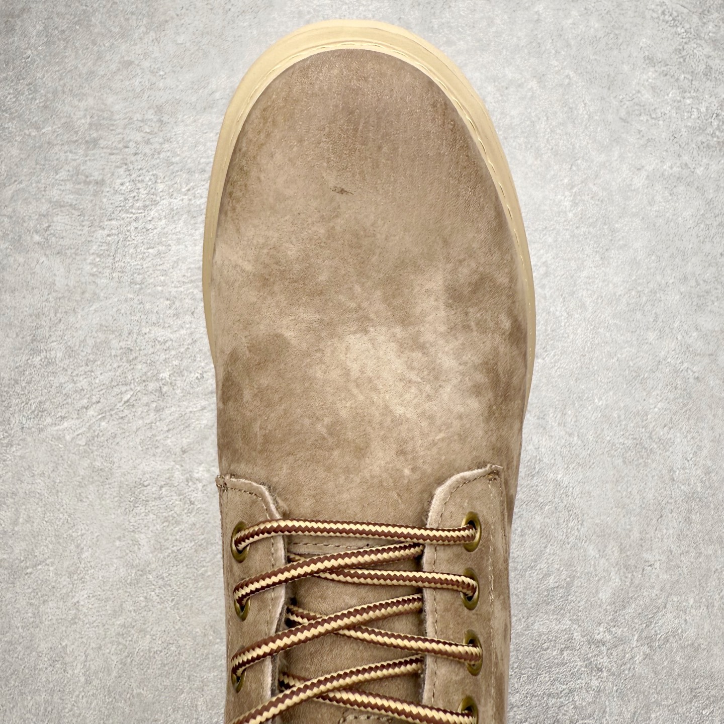 图片[4]-UGG Tasman Weather Hybrid 塔斯曼混合系列轻量休闲鞋 美国UGG秋冬新品（毛绒一体内里🔥保暖锁热）秋冬必备 户外男士高帮休闲马丁靴雪地靴系列 广东大厂品质 秋冬新款 时尚潮流搭配 面料釆用意大利进口磨砂牛皮 全鞋真牛皮材料 大底到五金都是代工厂原材料制作 好货不杀猪 首单质量严格把控 全套官网统一包装 今年冬季防寒户外专用产品 日常随意搭配 型男必备‼尺码：38-44-选品中心