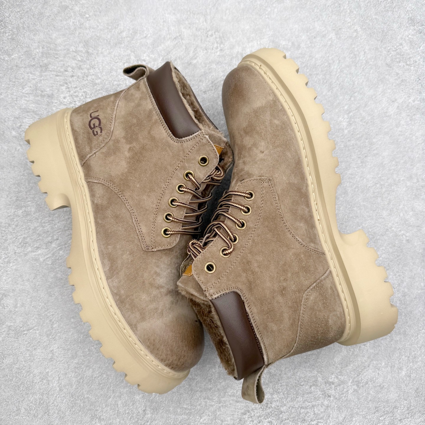 图片[3]-UGG Tasman Weather Hybrid 塔斯曼混合系列轻量休闲鞋 美国UGG秋冬新品（毛绒一体内里🔥保暖锁热）秋冬必备 户外男士高帮休闲马丁靴雪地靴系列 广东大厂品质 秋冬新款 时尚潮流搭配 面料釆用意大利进口磨砂牛皮 全鞋真牛皮材料 大底到五金都是代工厂原材料制作 好货不杀猪 首单质量严格把控 全套官网统一包装 今年冬季防寒户外专用产品 日常随意搭配 型男必备‼尺码：38-44-选品中心