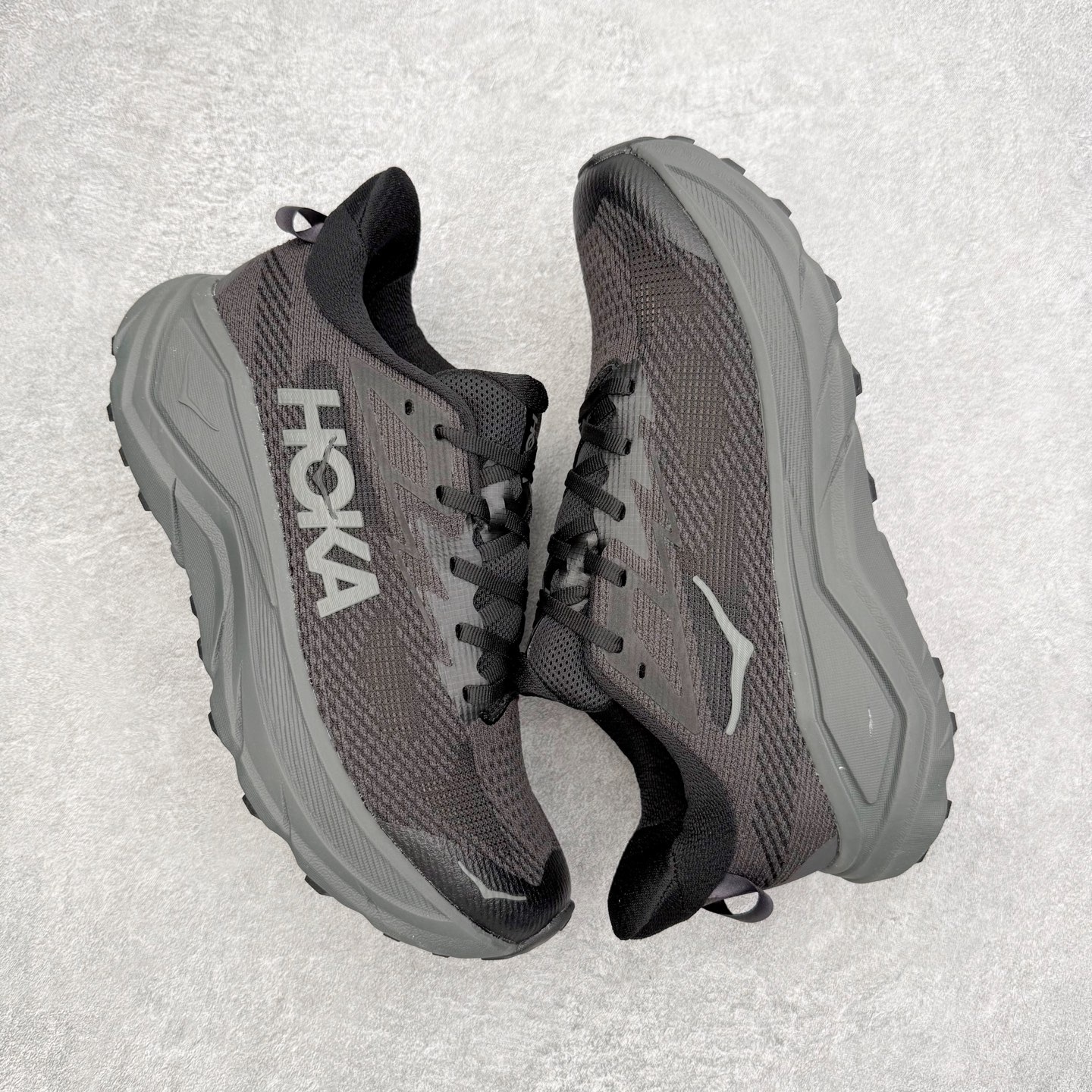 图片[3]-HOKA ONE ONE Challenger ATR 8 挑战者八代轻便耐磨防滑跑步鞋 新一代Challenger泡棉中底减重10% 增加3mm强化缓震、打造Q弹脚感 后跟采用延伸设计 加强跟腱保护、便于穿脱 搭配环保工程网布增加透气、短靴细节防止碎石进入 重新设计的大底以轮胎刻纹为灵感 以更密集的全大底水波刻纹 搭配加大面积的高耐磨橡胶与4mm大刻纹设计 增加整体抓地力与稳定性 尺码：36 36.5 37.5 38 38.5 39 40 40.5 41 42 42.5 43 44 44.5 45-选品中心