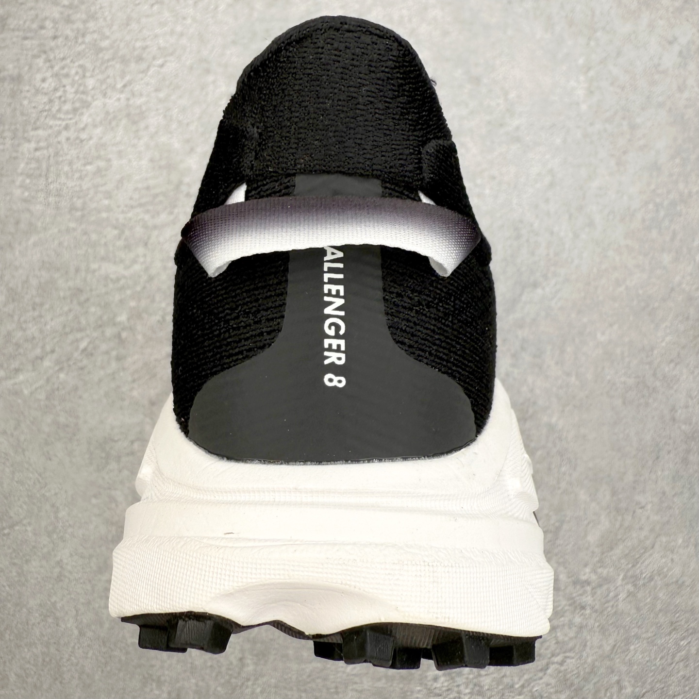 图片[8]-HOKA ONE ONE Challenger ATR 8 挑战者八代轻便耐磨防滑跑步鞋 新一代Challenger泡棉中底减重10% 增加3mm强化缓震、打造Q弹脚感 后跟采用延伸设计 加强跟腱保护、便于穿脱 搭配环保工程网布增加透气、短靴细节防止碎石进入 重新设计的大底以轮胎刻纹为灵感 以更密集的全大底水波刻纹 搭配加大面积的高耐磨橡胶与4mm大刻纹设计 增加整体抓地力与稳定性 尺码：36 36.5 37.5 38 38.5 39 40 40.5 41 42 42.5 43 44 44.5 45-选品中心